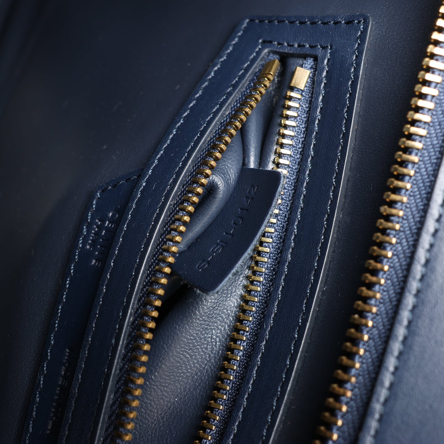 CELINE Luggage Micro Leder x Wildleder Handtasche dreifarbig in Braun