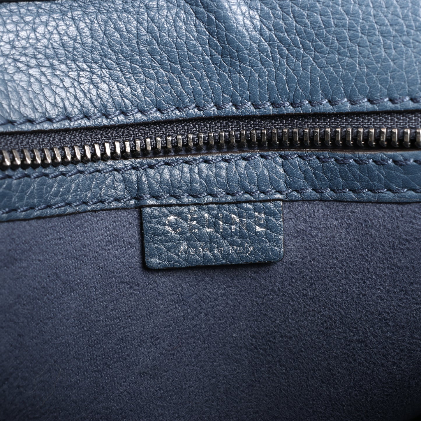 CELINE Nano Luggage 2Way-Handtasche aus Leder in Marineblau