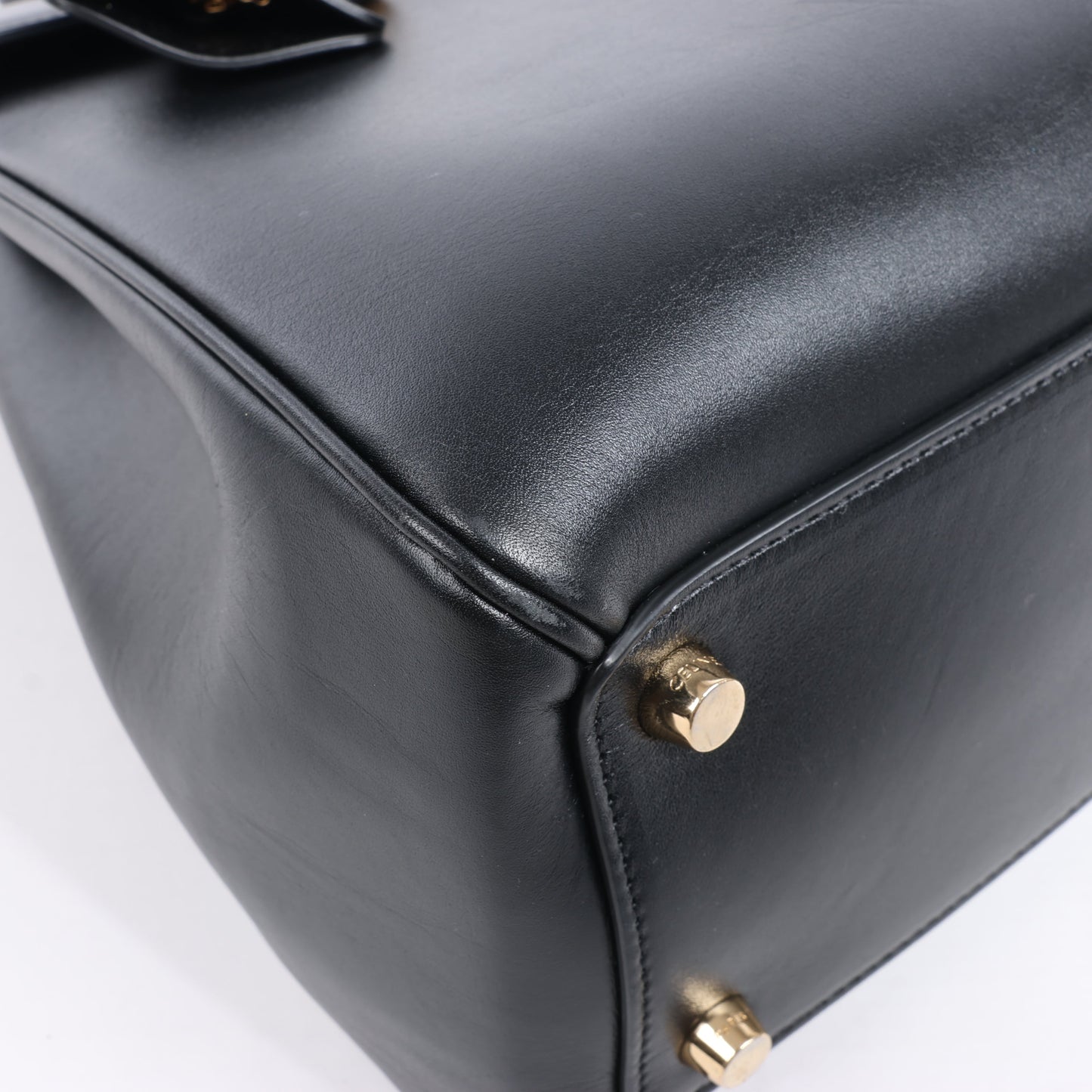 Celine – Sac 16 – Mittlere 2-Wege-Handtasche aus glattem Leder in Schwarz