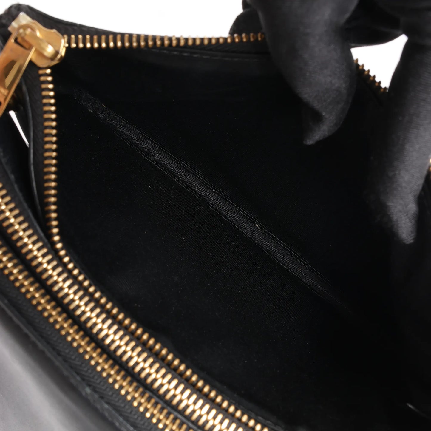 Celine Trio – Kleine Umhängetasche aus schwarzem Leder