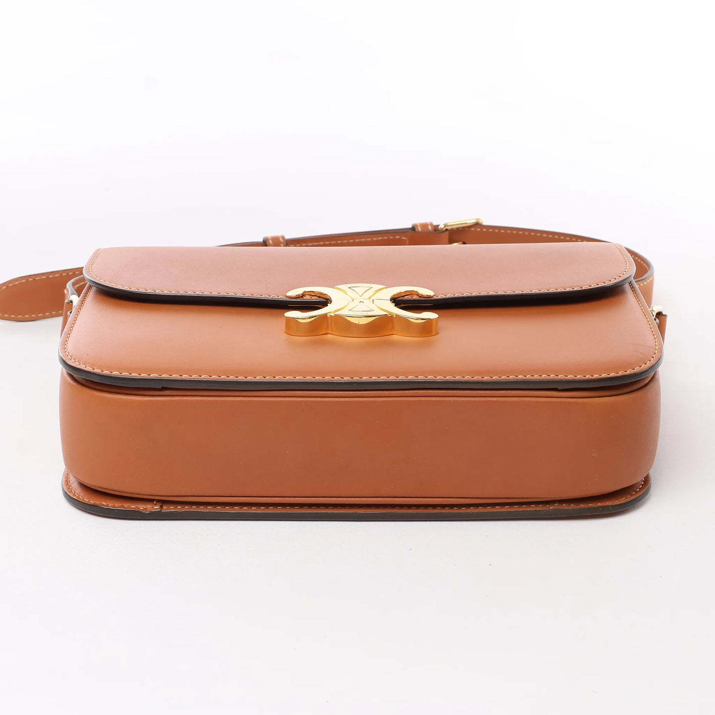 Celine Triomphe Classic Schultertasche aus Leder in Braun