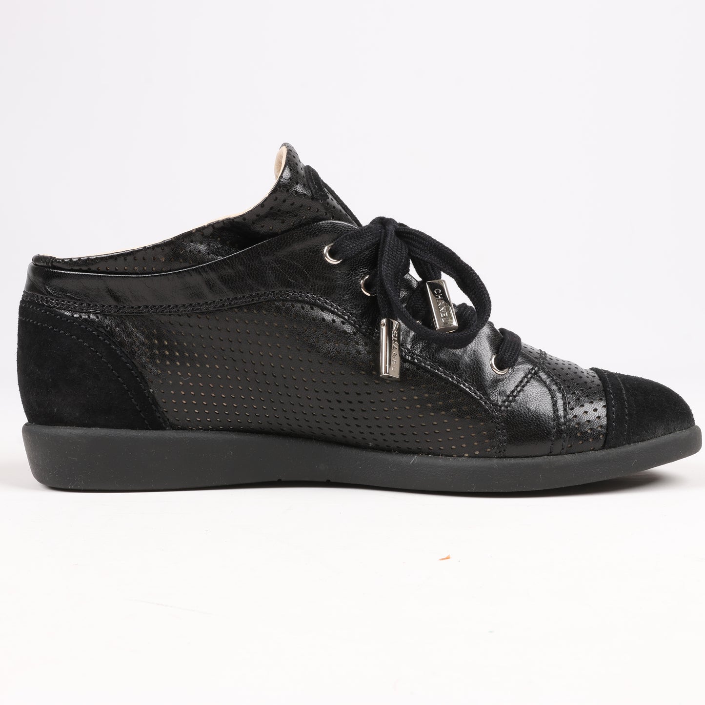 CHANEL Coco Mark 11P Wildleder x Leder Sneakers 37 in Schwarz G25313