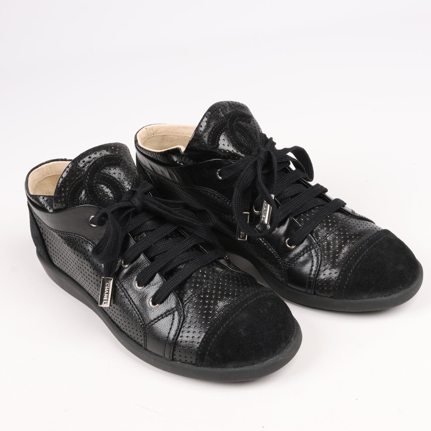 CHANEL Coco Mark 11P Wildleder x Leder Sneakers 37 in Schwarz G25313