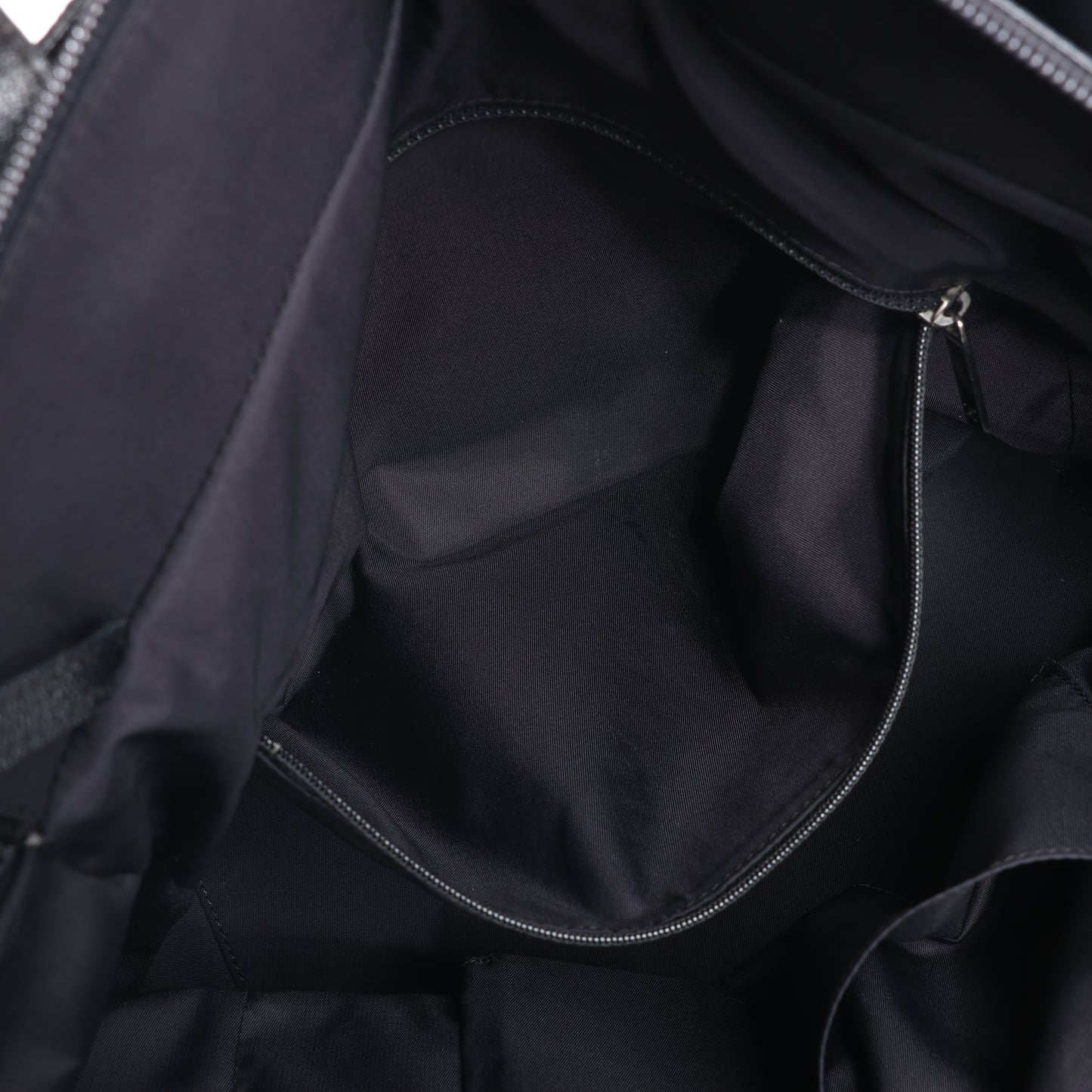 Chanel Paris Biarritz MM Coating Canvas Umhängetasche in Schwarz