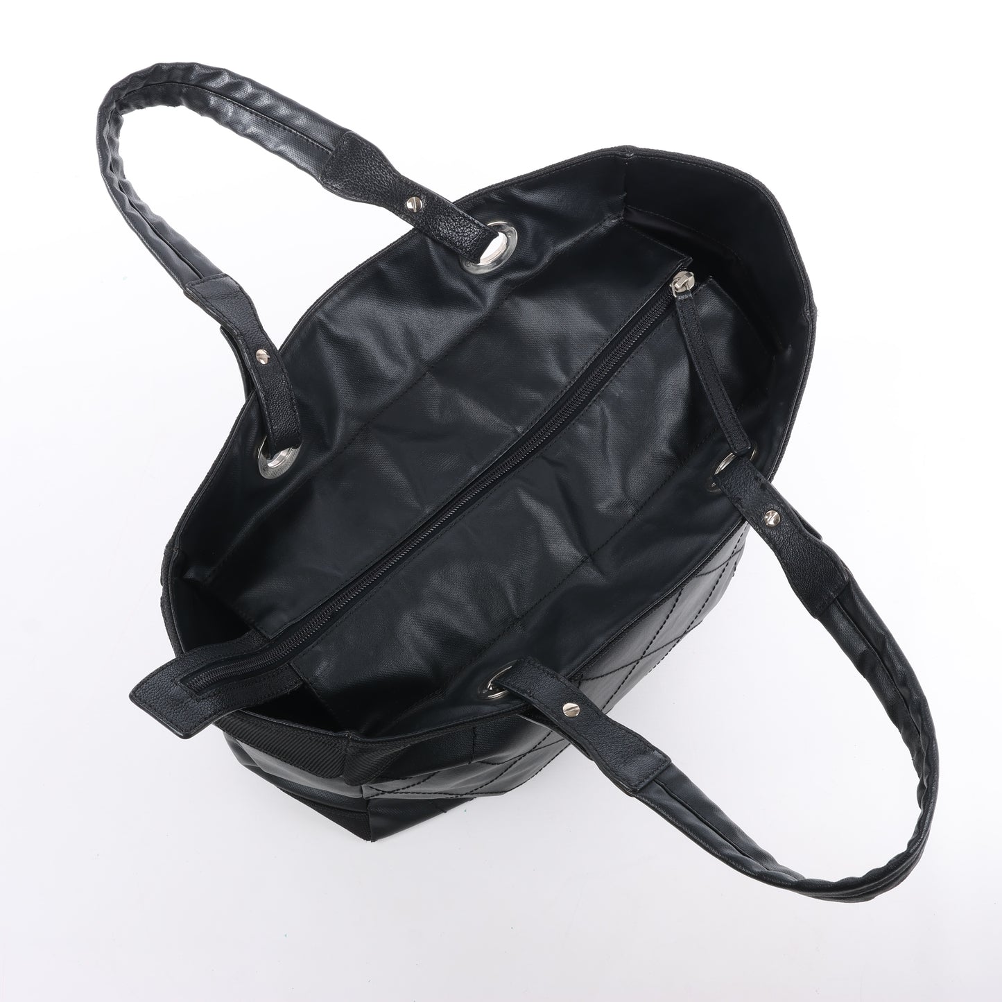 Chanel Paris Biarritz MM Coating Canvas Umhängetasche in Schwarz