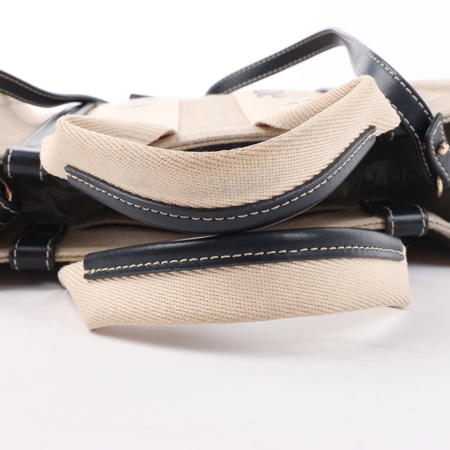 Chloé Woody Kleine 2-Wege-Handtasche aus Canvas und Leder in Beige x Schwarz
