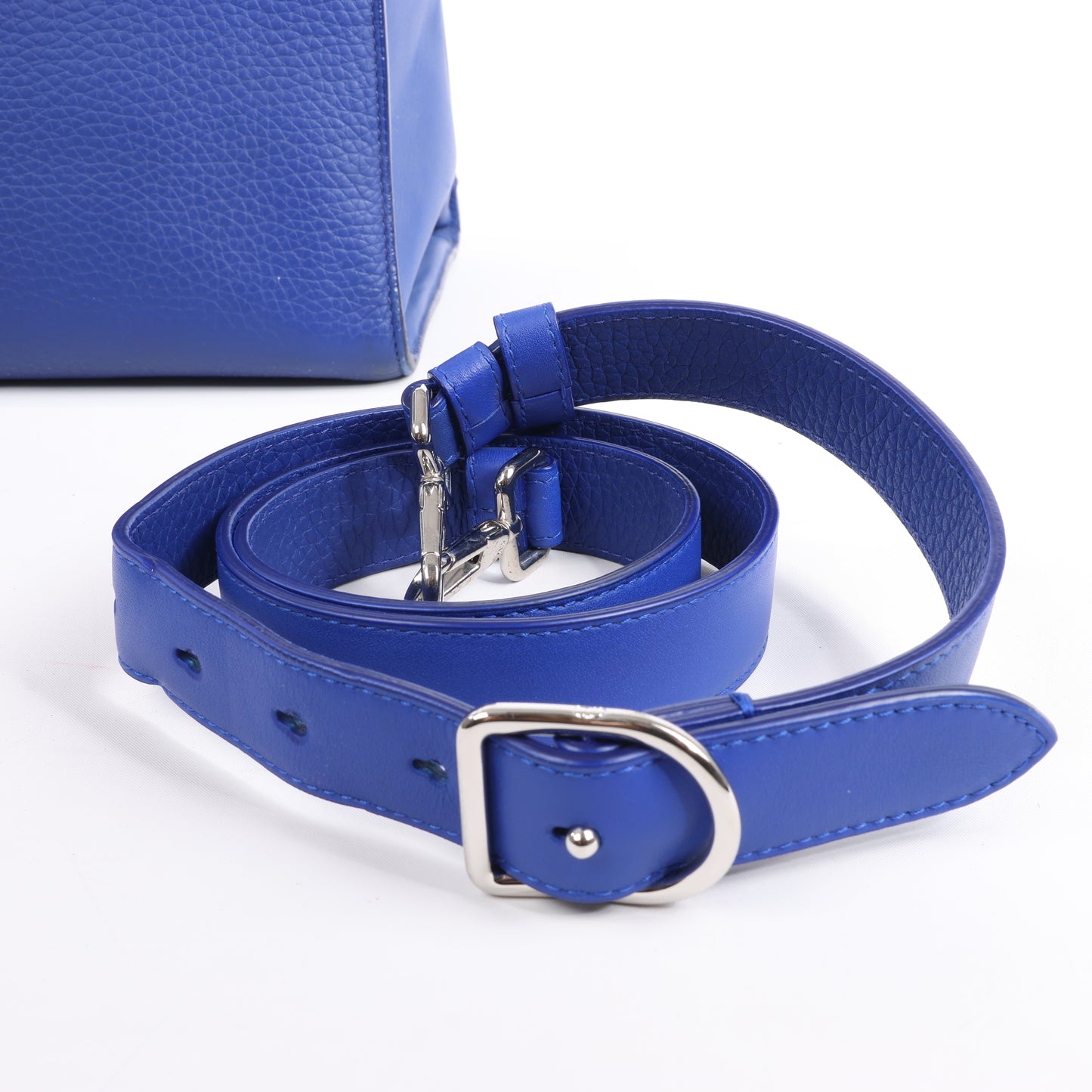 Christian Dior Diorever – Mittlere 2-Wege-Handtasche aus Leder in Blau