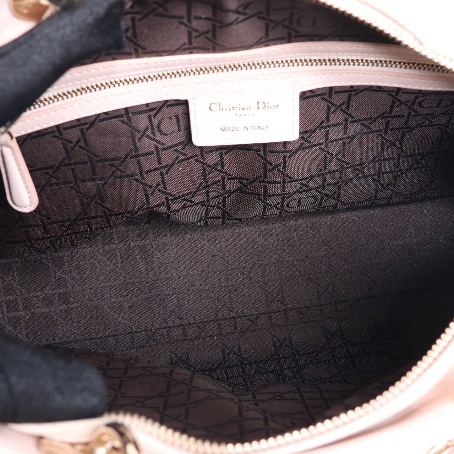 Christian Dior Lady Dior Cannage Große 2-Wege-Handtasche aus Leder in Hellrosa