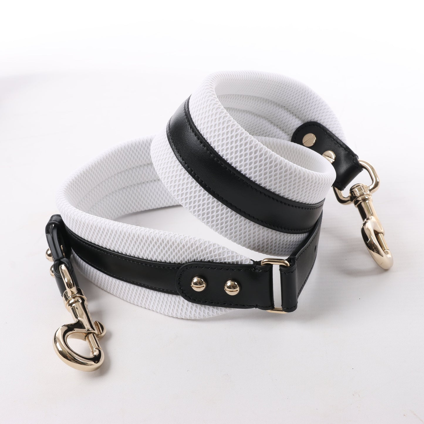 Christian Dior Große Dior Vibe Bowlingtasche mit Reißverschluss in Schwarz x Weiß