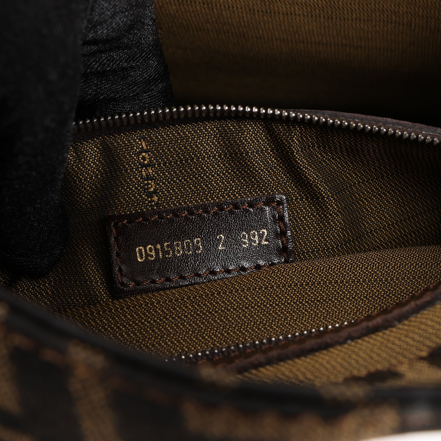 FENDI – Zucchino Mamma Bucket-Umhängetasche aus Canvas und Leder in Braun