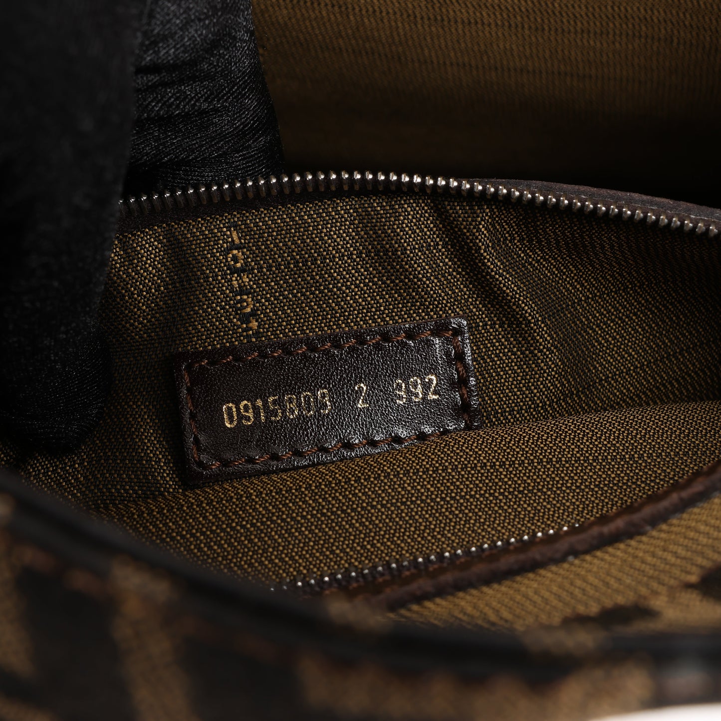 FENDI – Zucchino Mamma Bucket-Umhängetasche aus Canvas und Leder in Braun
