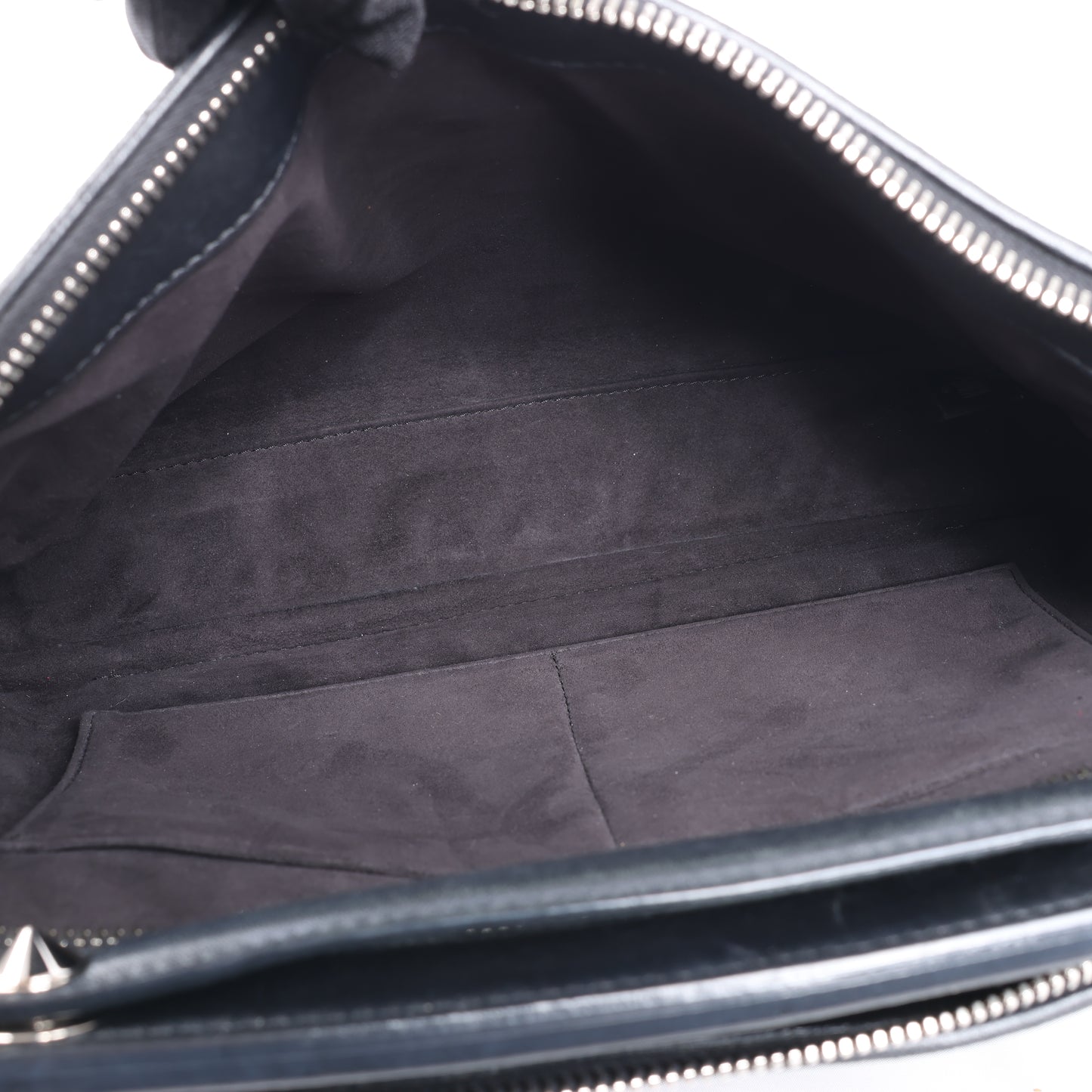Fendi – Dotcom – Halb-Schultertasche aus schwarzem Leder mit Kettenriemen