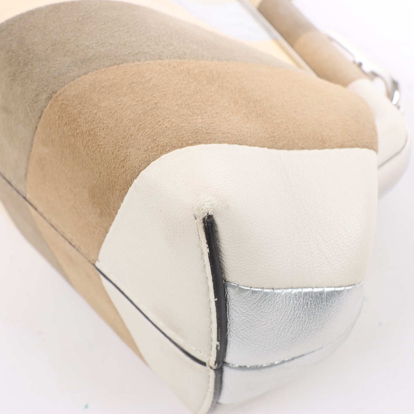 FENDI First Leather x Wildleder-Umhängetasche in Beige 8BP129