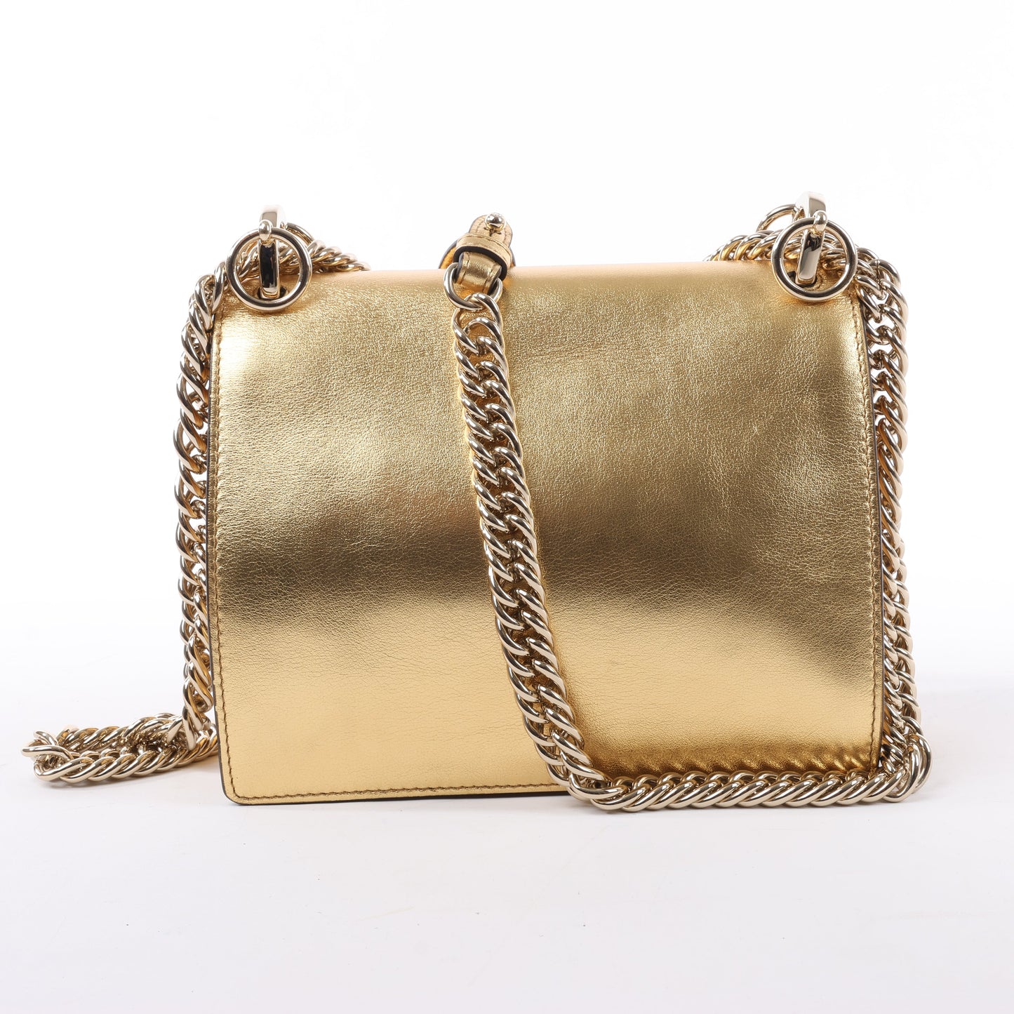 FENDI Mini Kan I Schultertasche aus Leder mit Kette in Gold, 8M0381