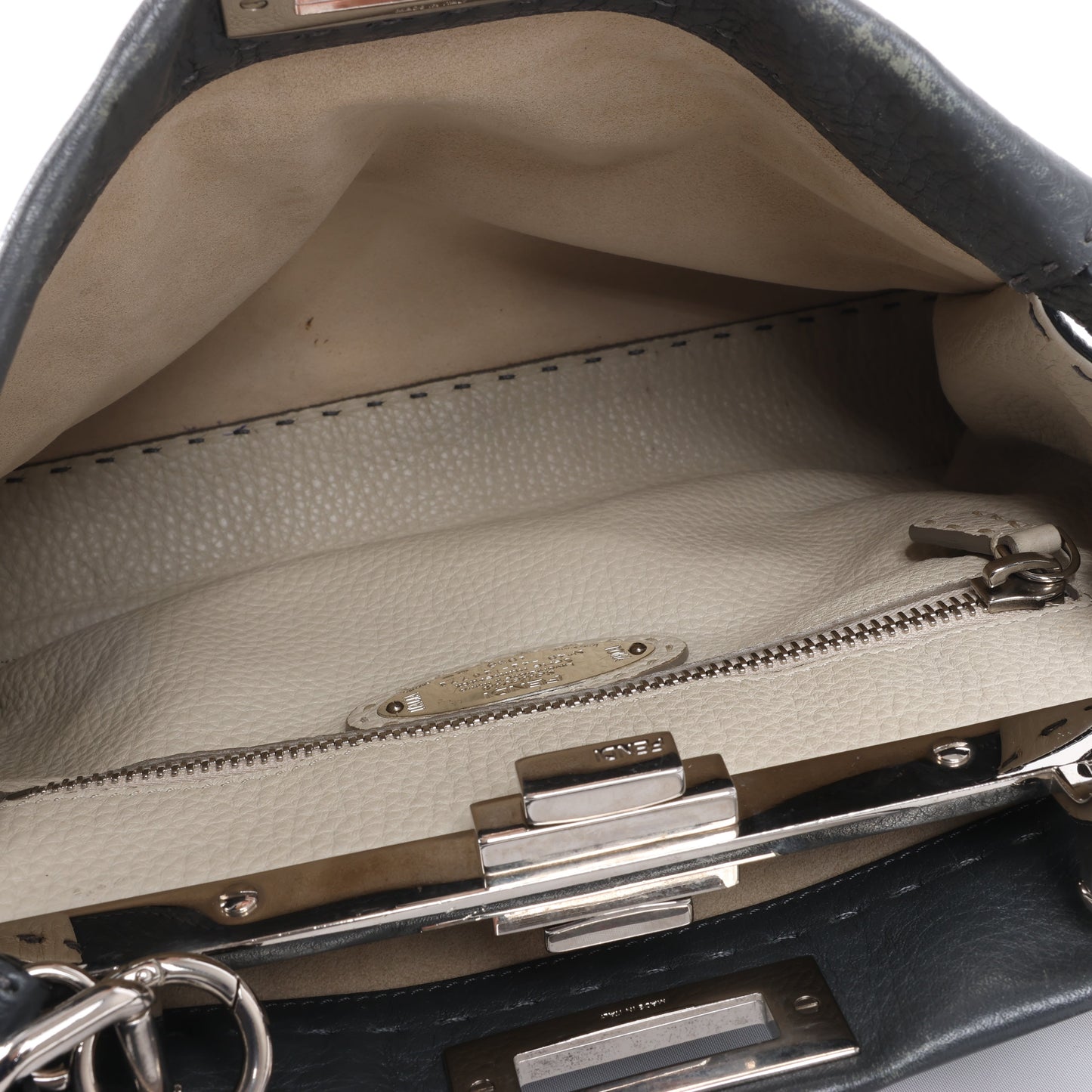 Fendi Peekaboo Regular Selleria Leder 2Way Handtasche in Grau 8BN226