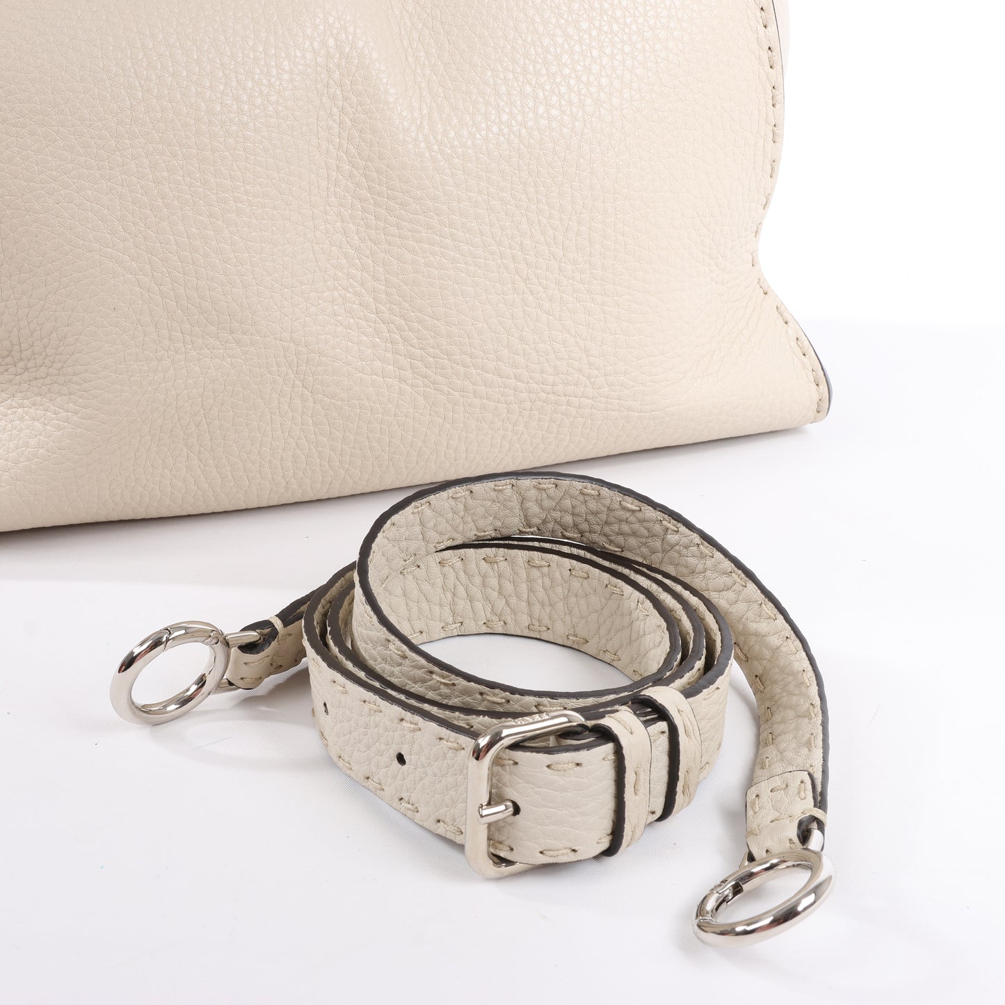 Fendi Peekaboo Regular Selleria Leder 2Way Handtasche in Beige 8BN290