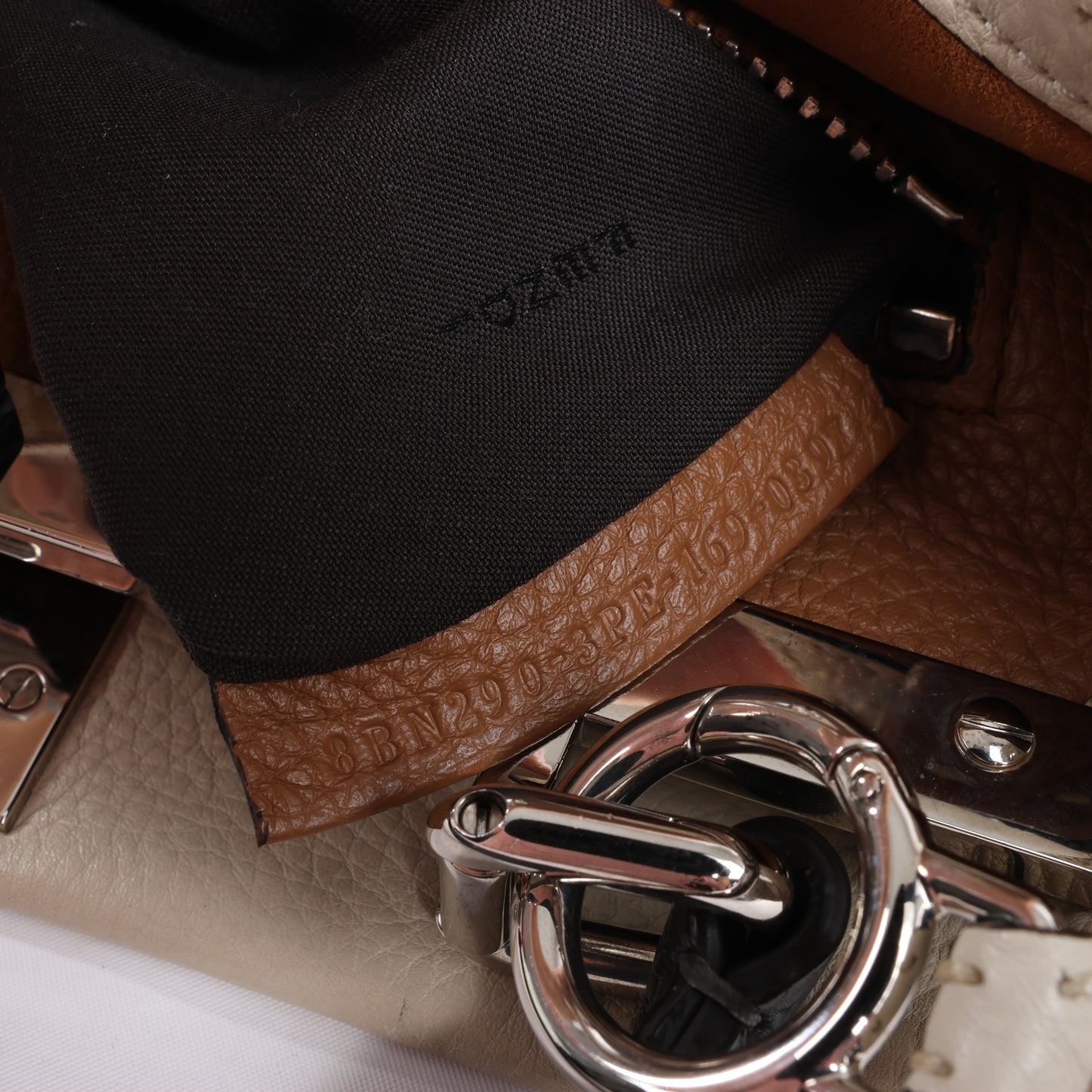 Fendi Peekaboo Regular Selleria Leder 2Way Handtasche in Beige 8BN290
