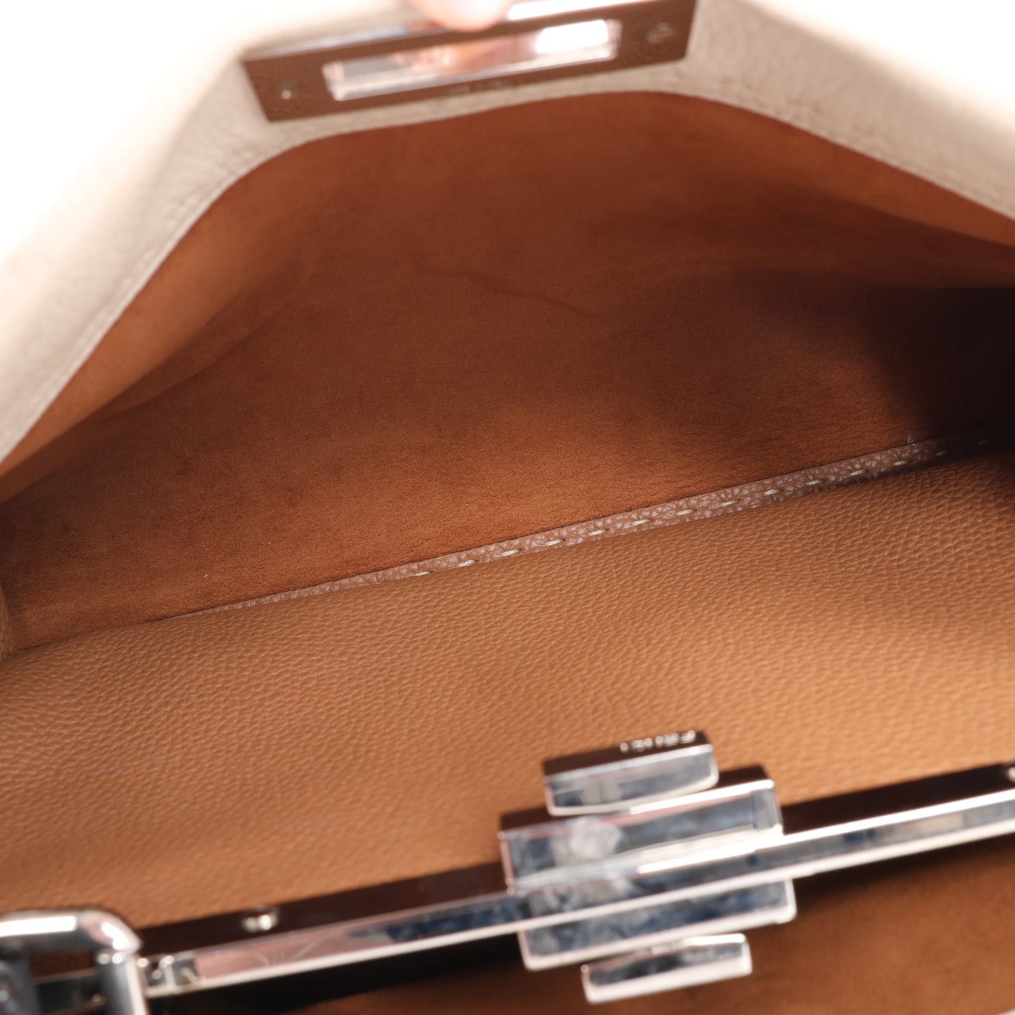 Fendi Peekaboo Regular Selleria Leder 2Way Handtasche in Beige 8BN290