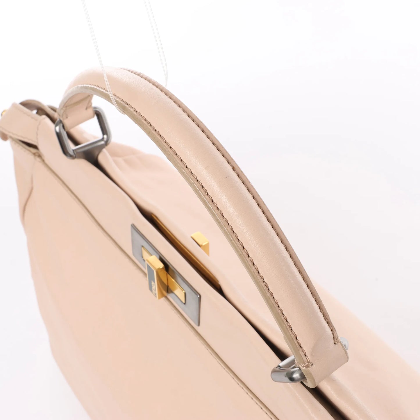 Fendi Peekaboo Große 2-Wege-Handtasche aus Leder in Puderbeige 8BN210