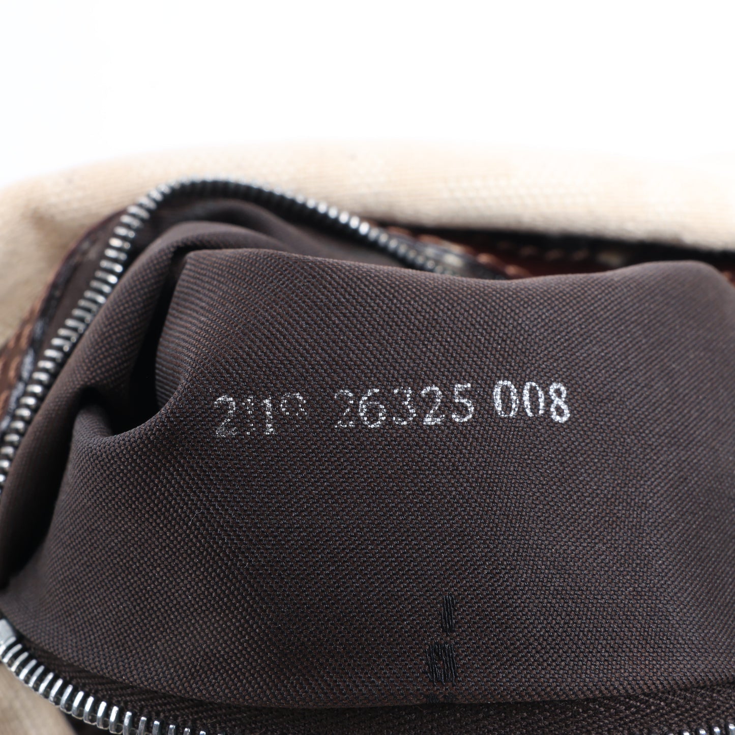 FENDI Mamma Baguette Zucchino Schultertasche aus Canvas und Leder in Beige 26325