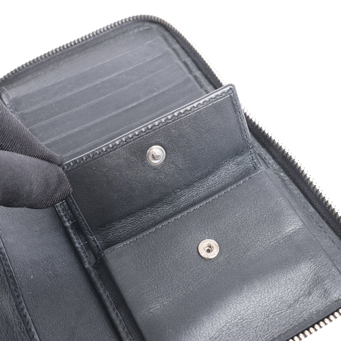 Gucci Microguccissima – Große Organizer-Geldbörse mit Rundum-Reißverschluss in Schwarz