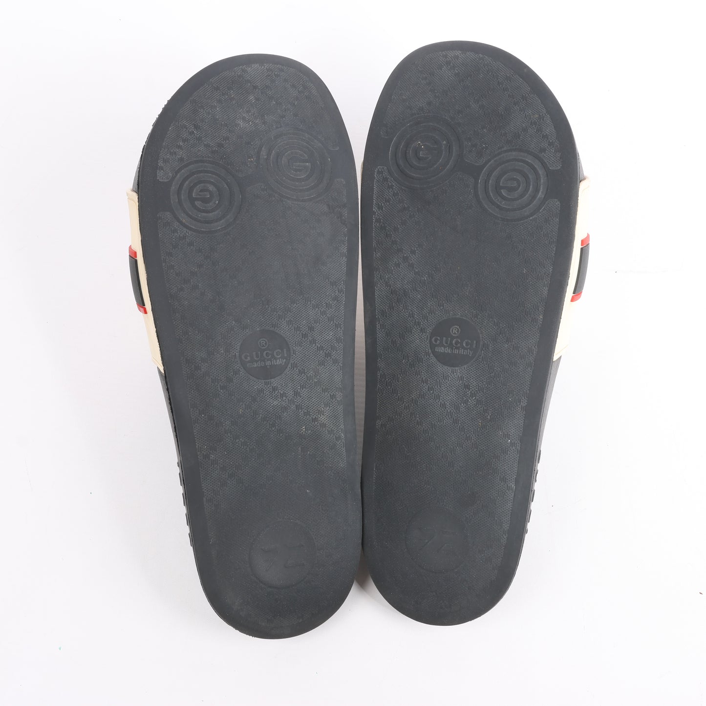 Gucci Pursuit Slides Sandalen, Beige/Schwarz/Rot, Größe 46