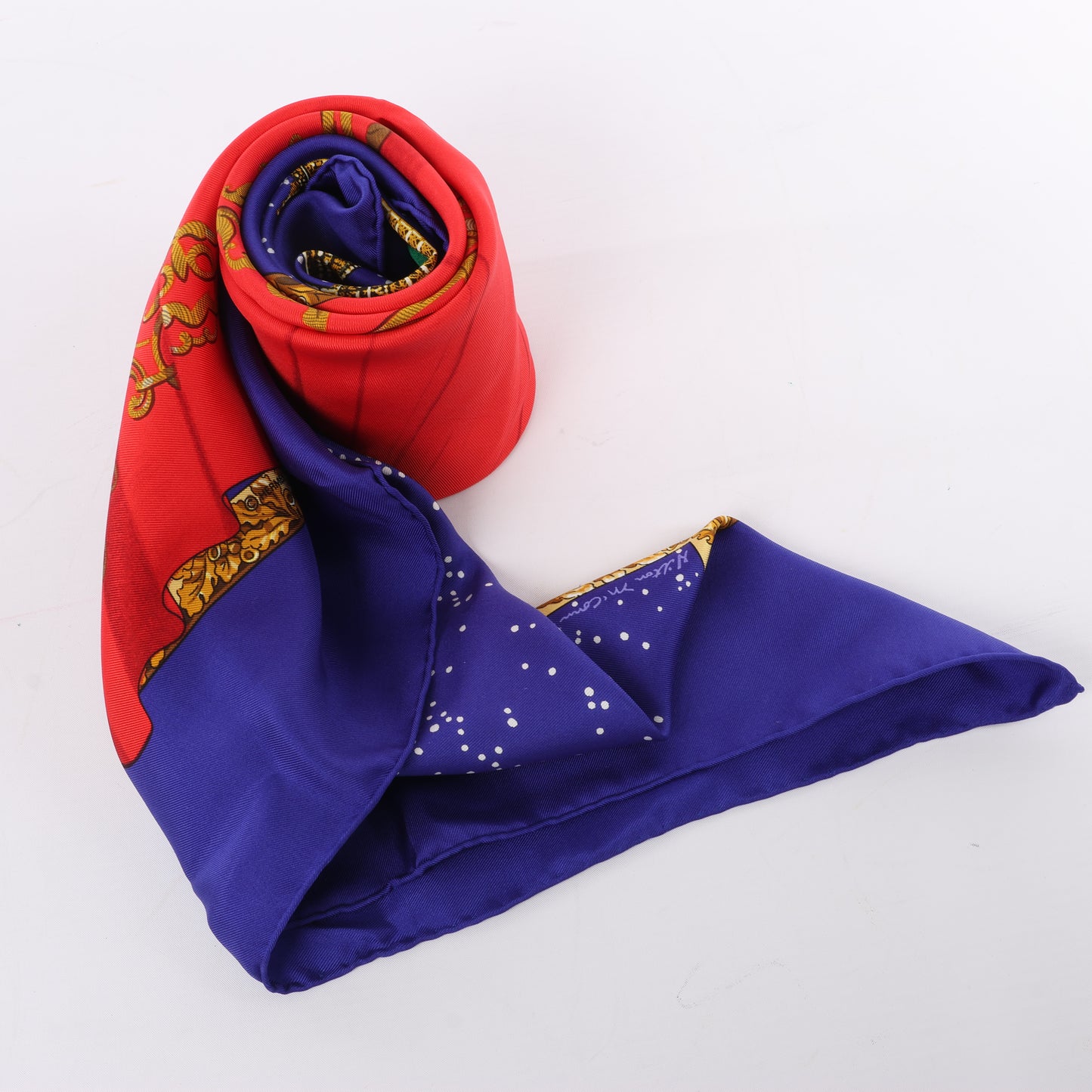 Hermès Carré 90 "Souvenirs de Paris" 100% Silk Scarf in Blue