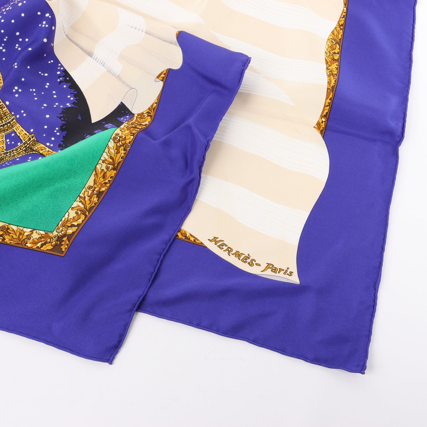 Hermès Carré 90 "Souvenirs de Paris" 100% Silk Scarf in Blue