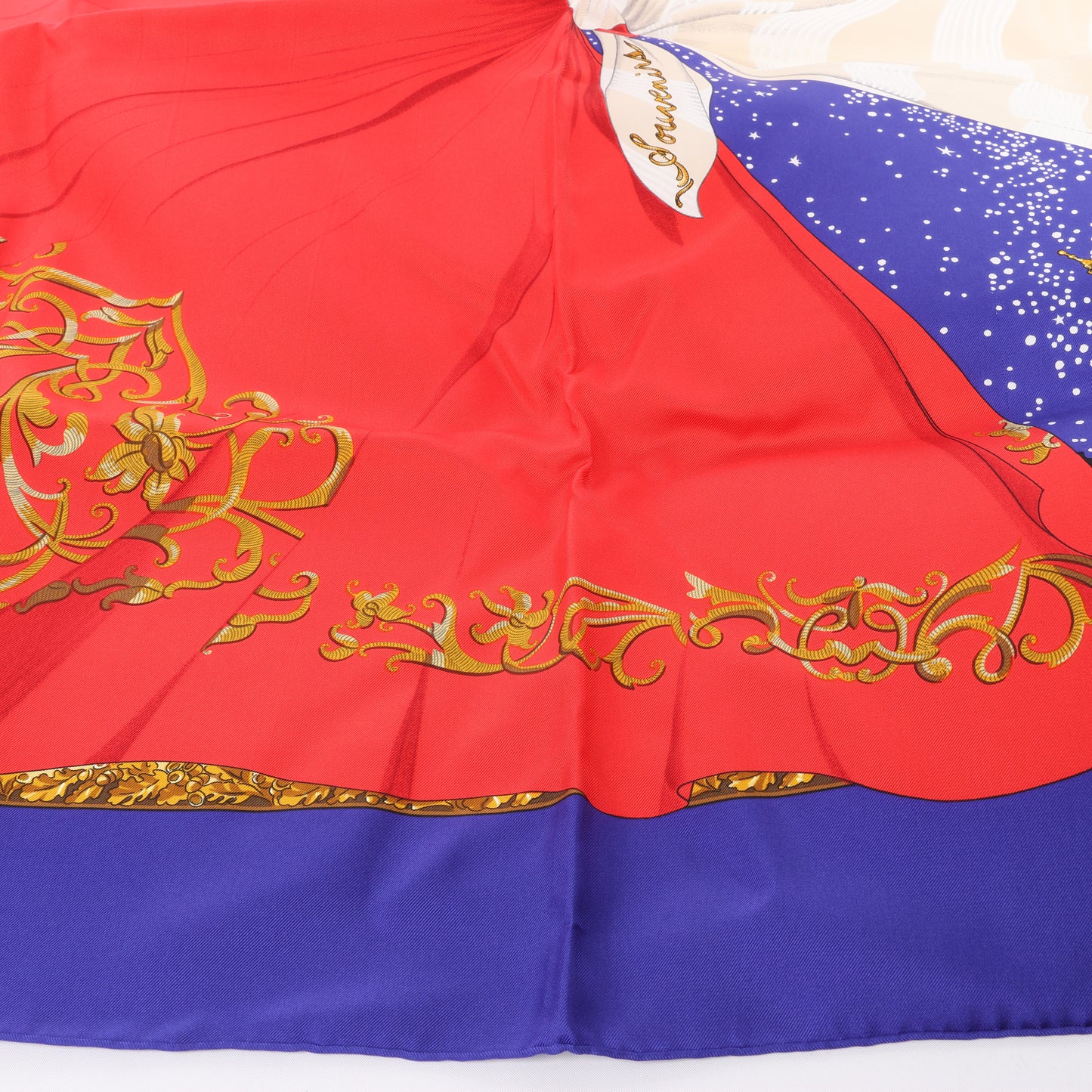 Hermès Carré 90 "Souvenirs de Paris" 100% Silk Scarf in Blue