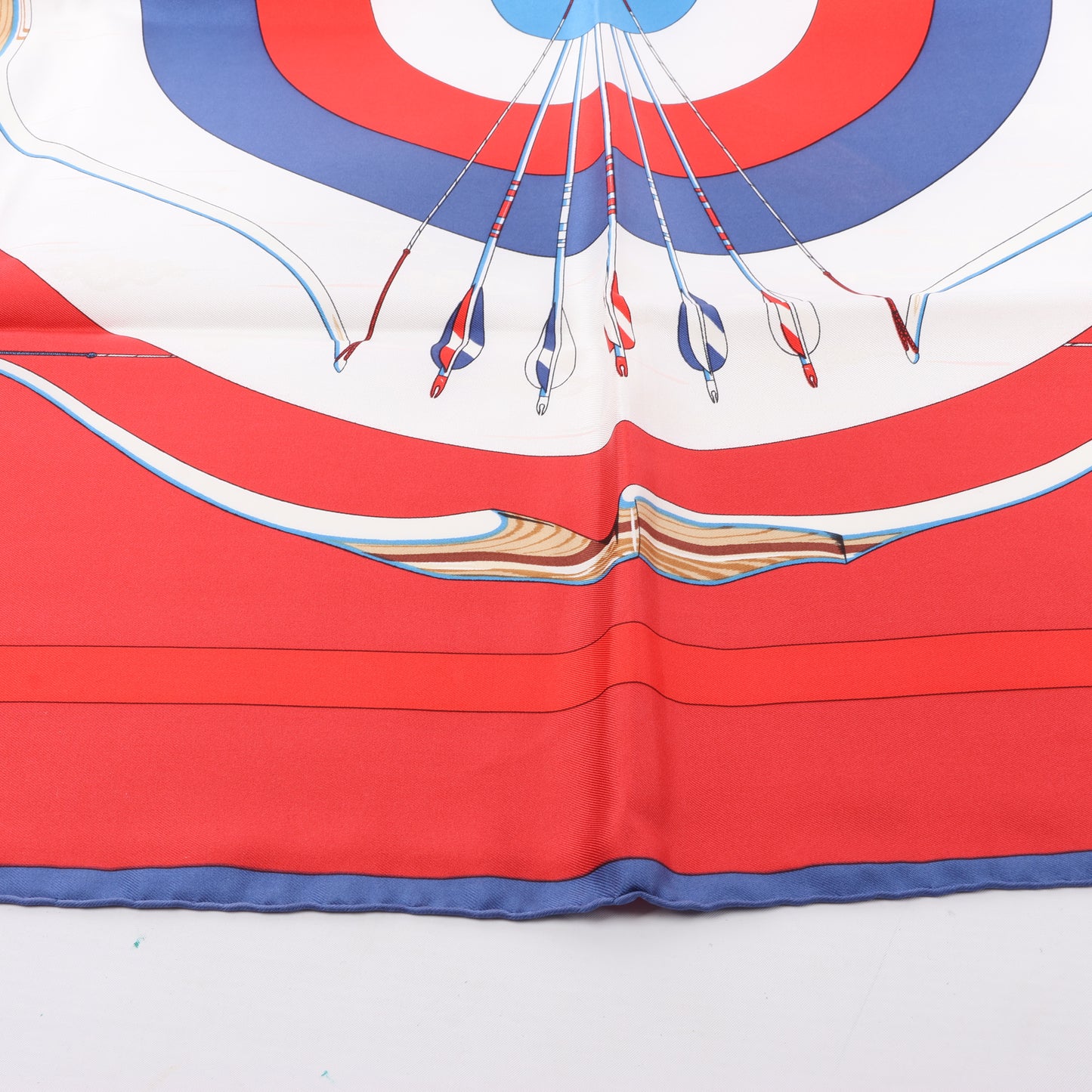 Hermès Carré 90 „ARCS EN CIEL“ 100 % Seidenschal in Rot x Blau