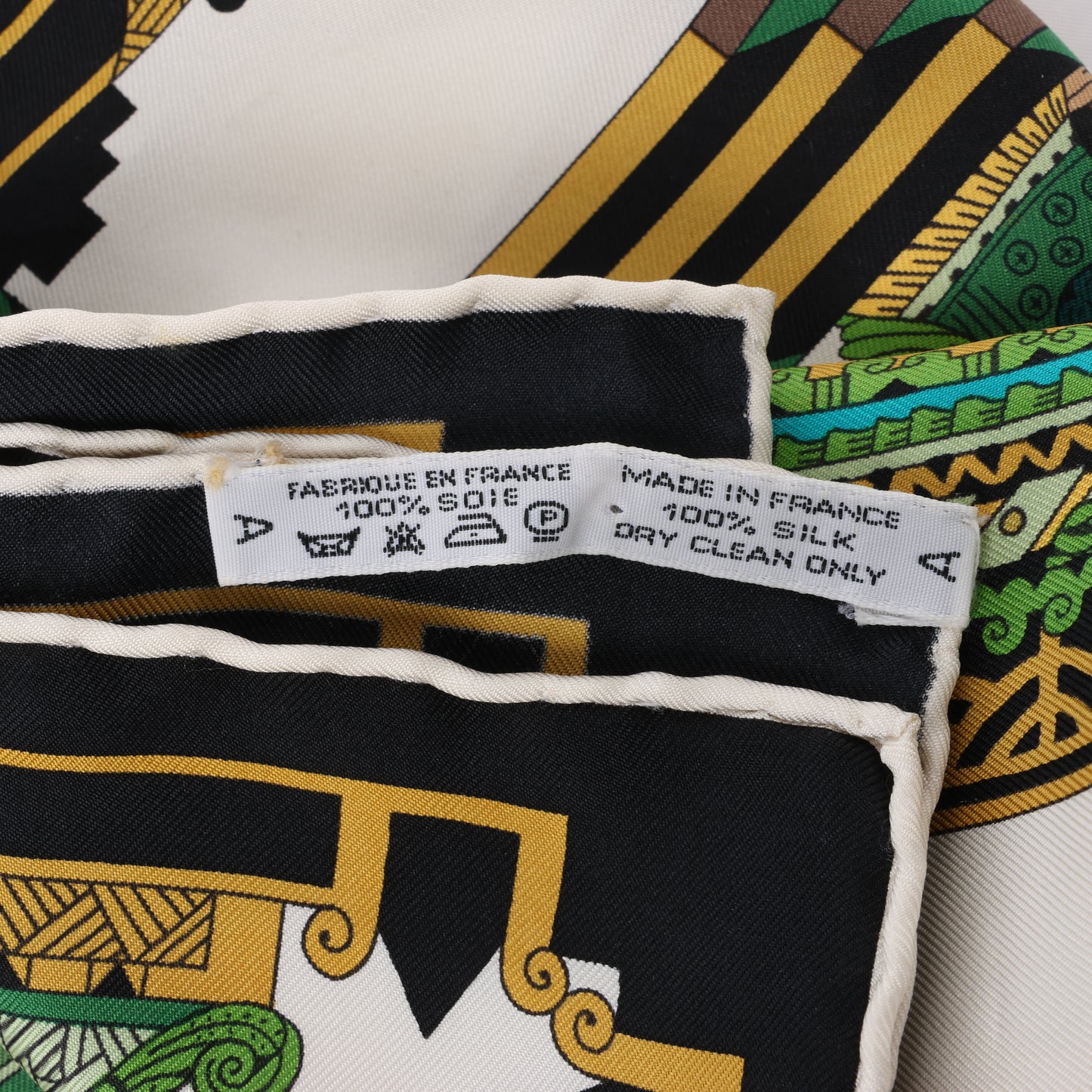 Hermès Carré 90 "ASTRES et SOLEILS" 100% Silk Scarf in Green