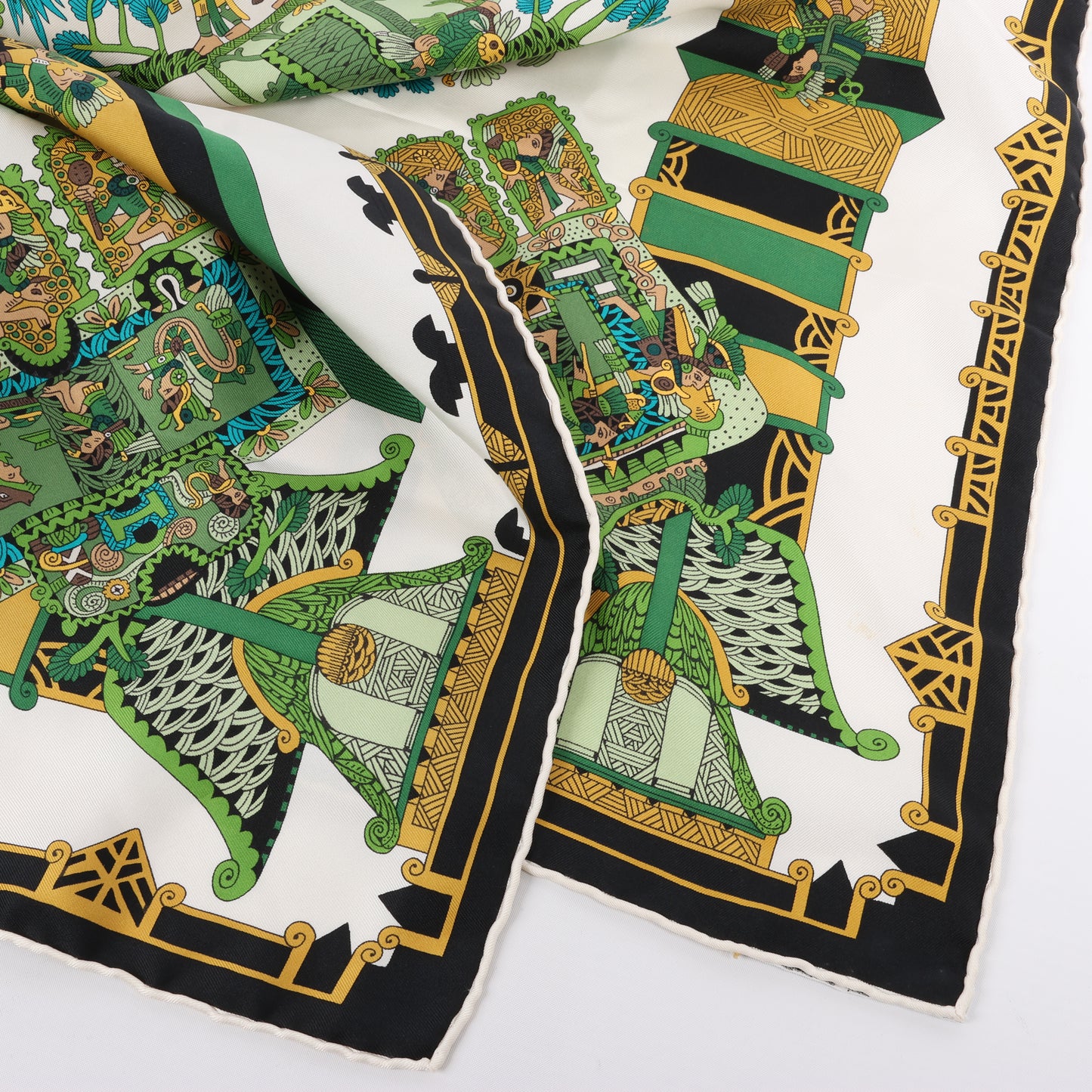 Hermès Carré 90 "ASTRES et SOLEILS" 100% Silk Scarf in Green