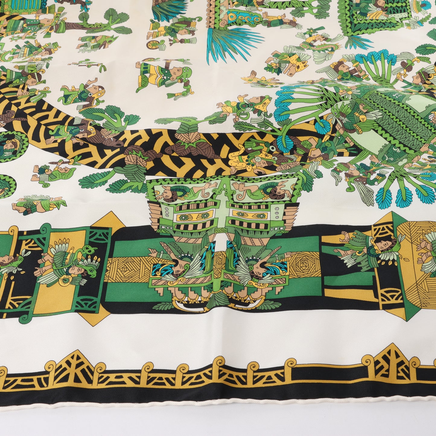 Hermès Carré 90 "ASTRES et SOLEILS" 100% Silk Scarf in Green