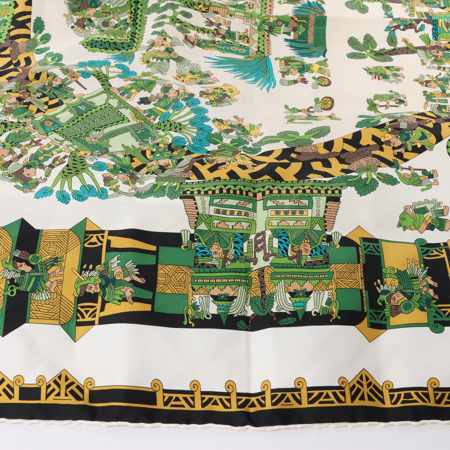 Hermès Carré 90 "ASTRES et SOLEILS" 100% Silk Scarf in Green