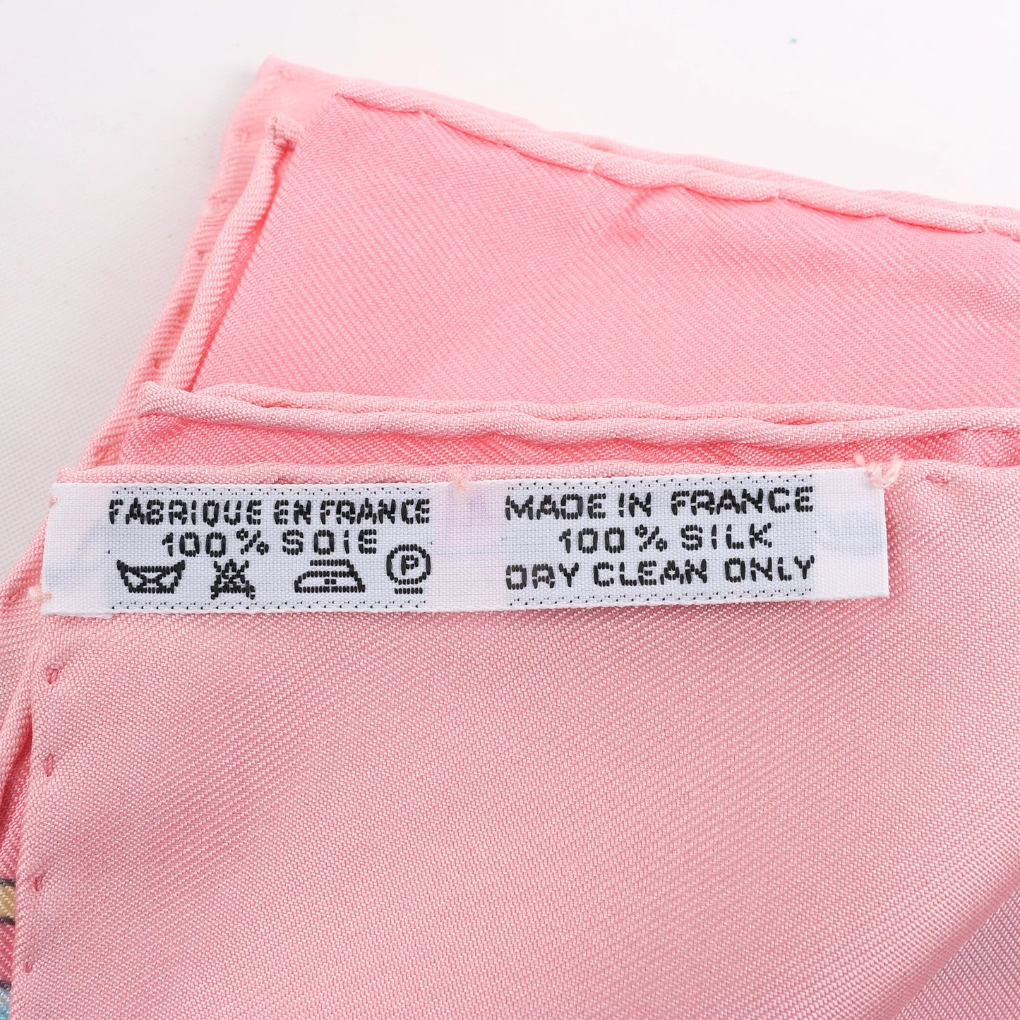 Hermès Carré 90 „Auteuil en Mai“ Seidentaschentuch in Rosa