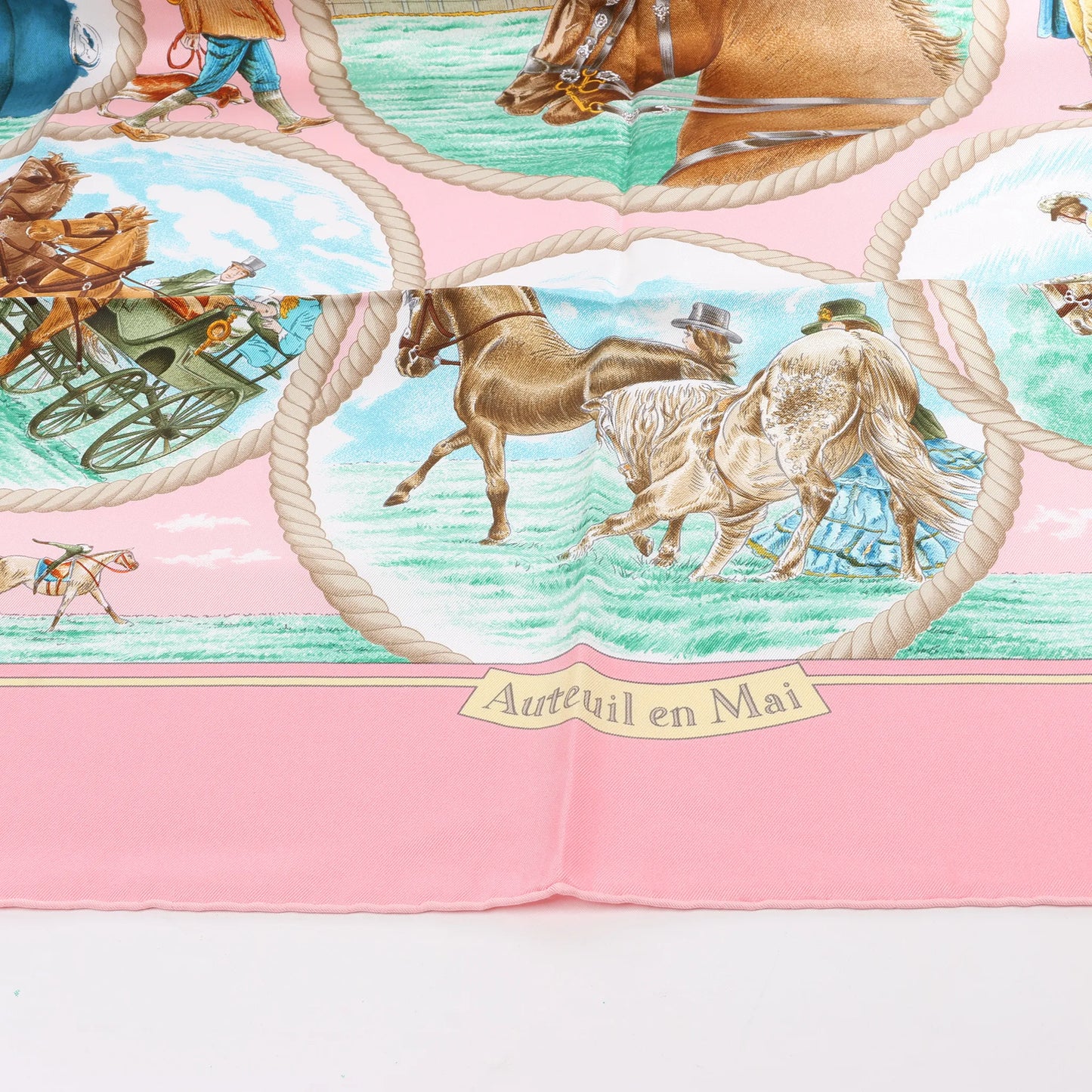 Hermès Carré 90 „Auteuil en Mai“ Seidentaschentuch in Rosa
