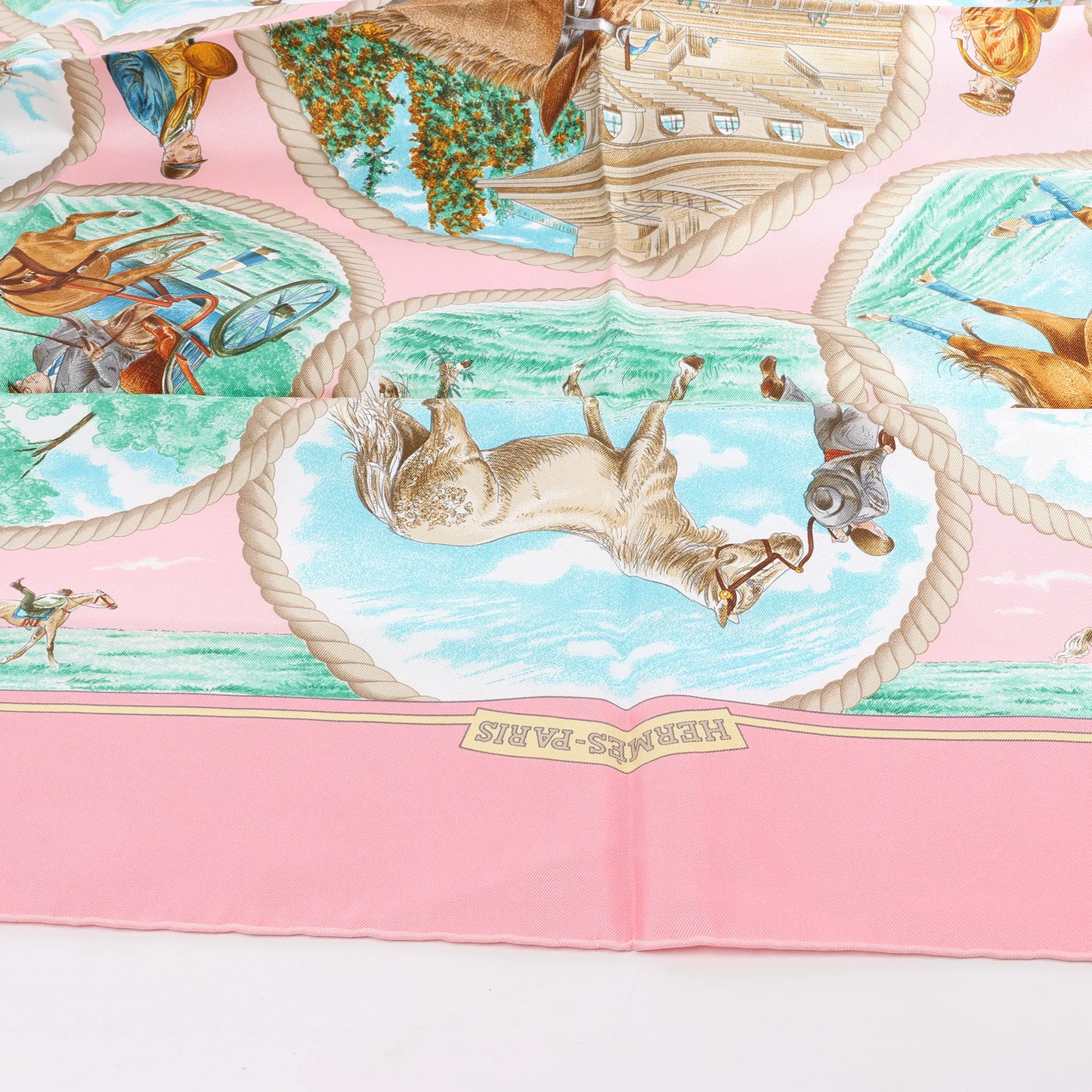 Hermès Carré 90 „Auteuil en Mai“ Seidentaschentuch in Rosa
