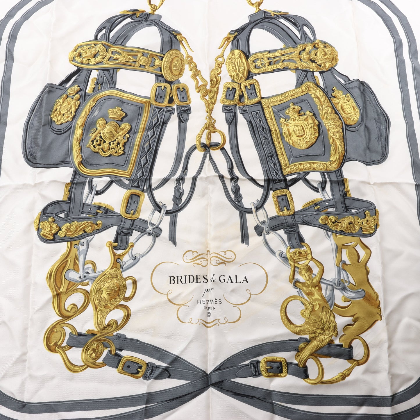 Hermès Carré 90 „BRIDES de GALA“ 100% Seidenschal in Rot