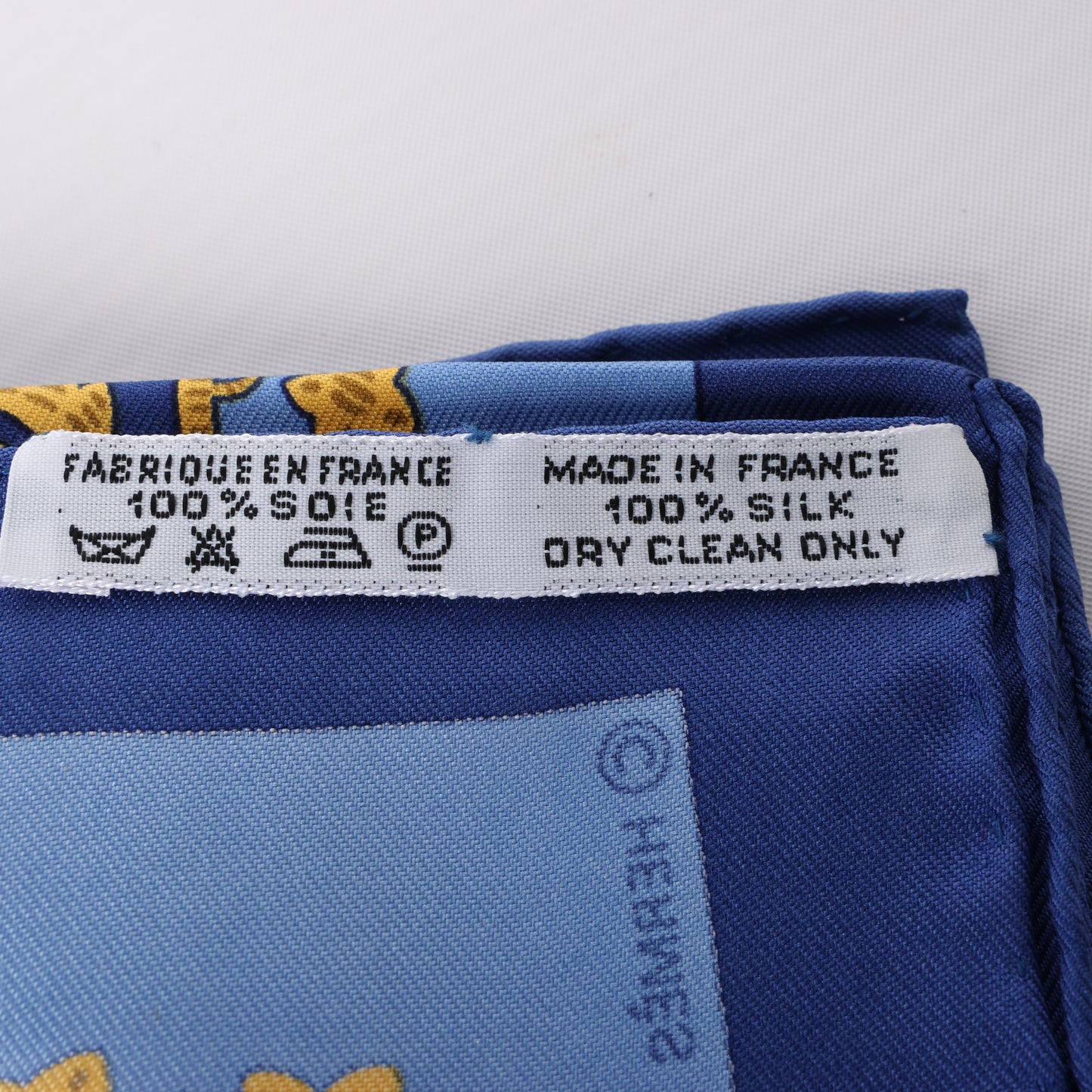 Hermès Carré 90 "Brins d’or Kin" 100% Silk Scarf in Blue
