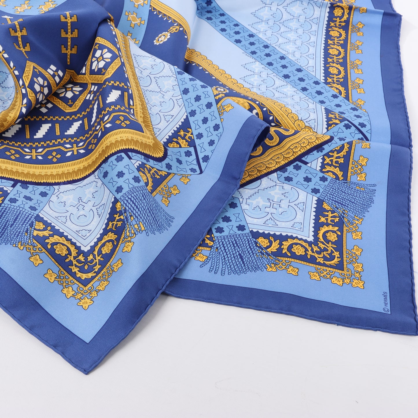 Hermès Carré 90 "Brins d’or Kin" 100% Silk Scarf in Blue