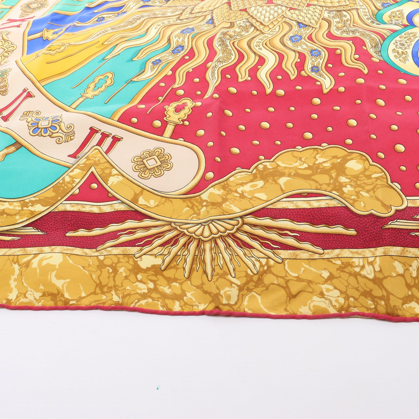 Carré Hermès Carré 90 "CARPE DIEM" 100 % soie rouge