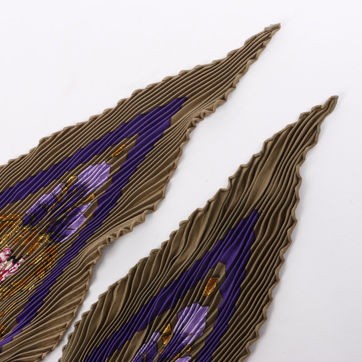 Hermès Carré 90 "Cheval Turc" 100% Silk Scarf in Khaki