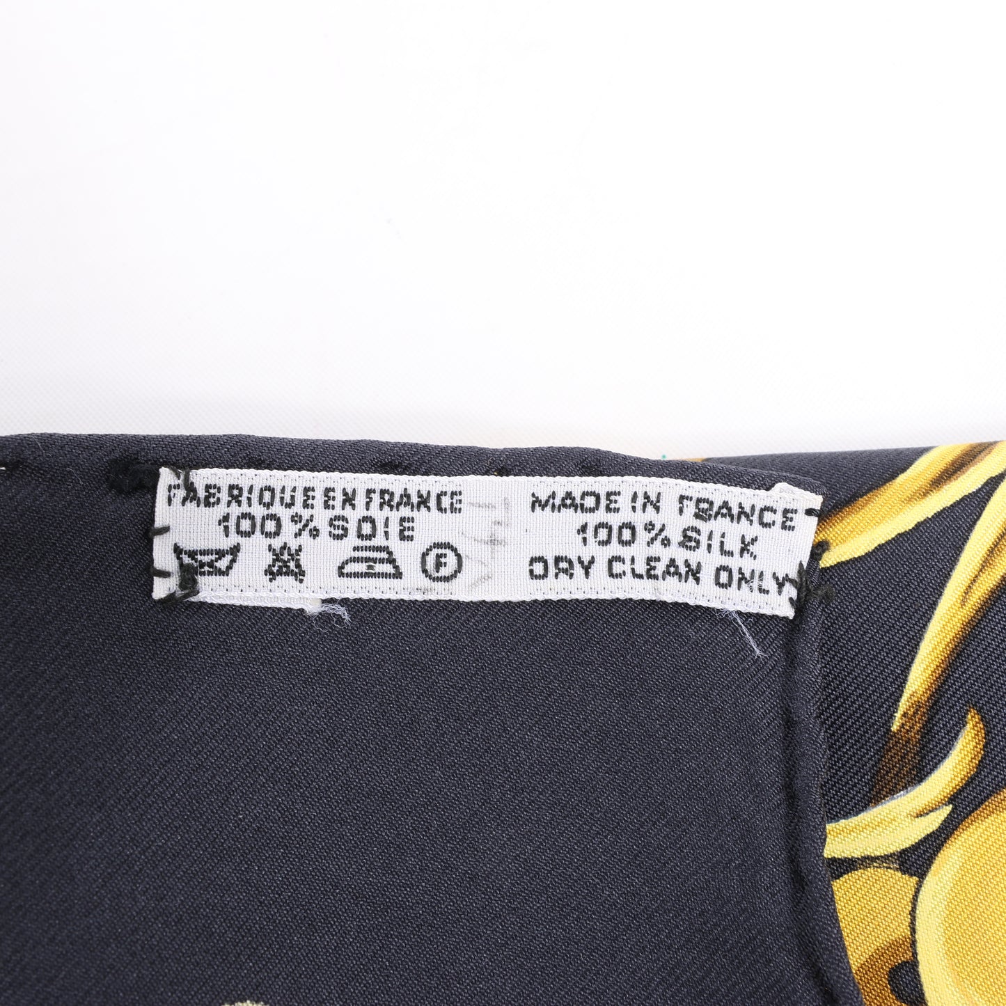 Hermès Carré 90 „ DIES ET HORE“ Seidentaschentuch in Schwarz