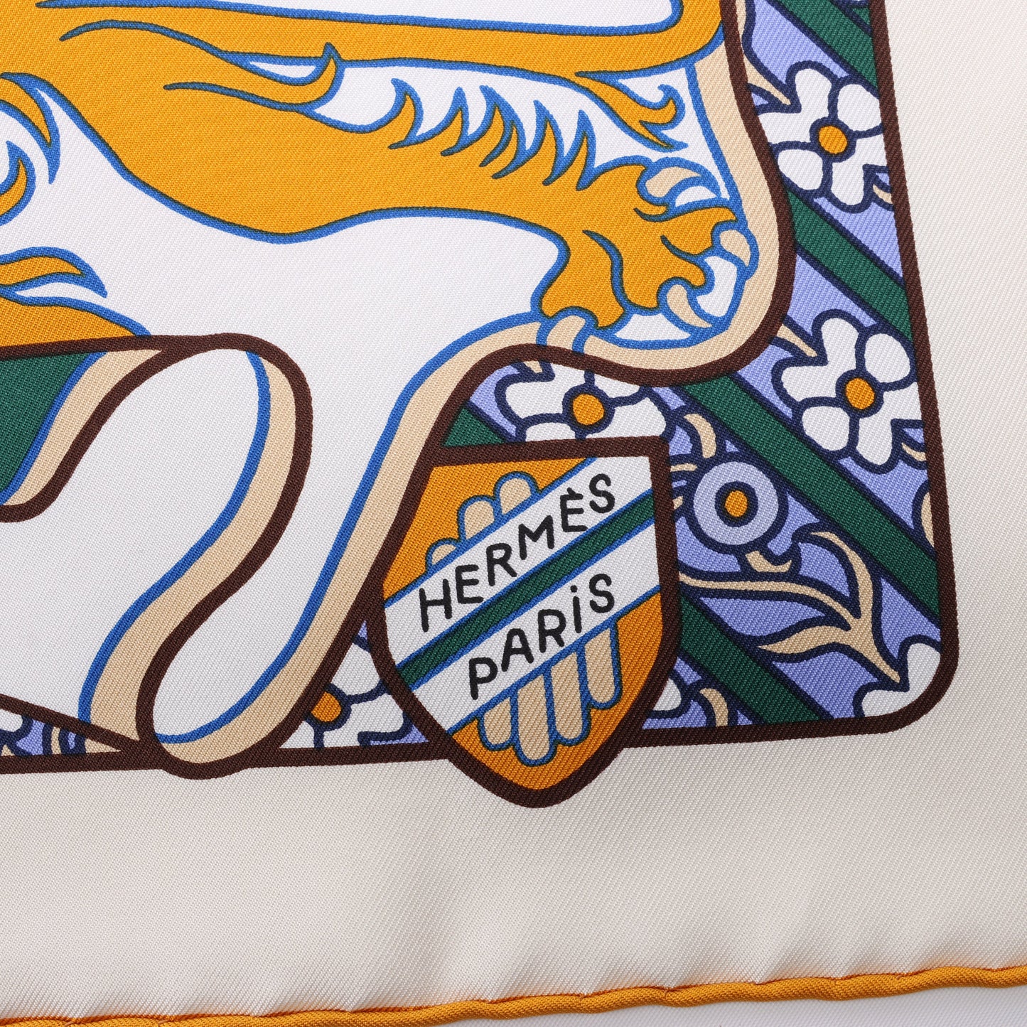 Hermès Carré 90 "DUELS ONIRIQUES" 100% Silk Scarf in Multicolor