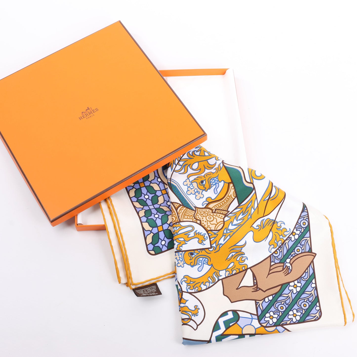 Hermès Carré 90 "DUELS ONIRIQUES" 100% Silk Scarf in Multicolor