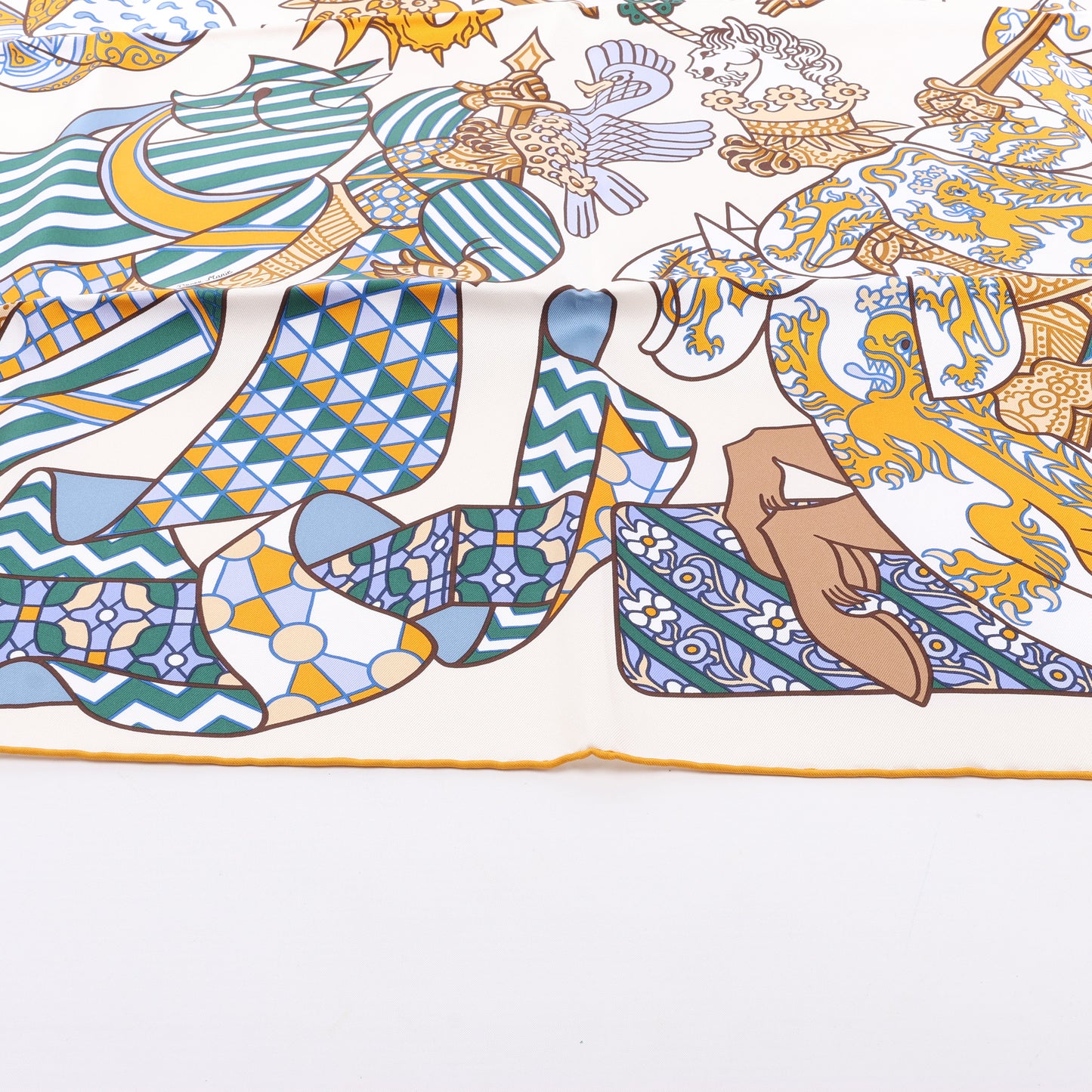 Hermès Carré 90 "DUELS ONIRIQUES" 100% Silk Scarf in Multicolor