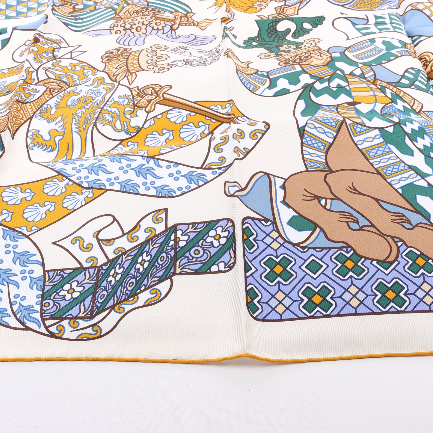 Hermès Carré 90 "DUELS ONIRIQUES" 100% Silk Scarf in Multicolor