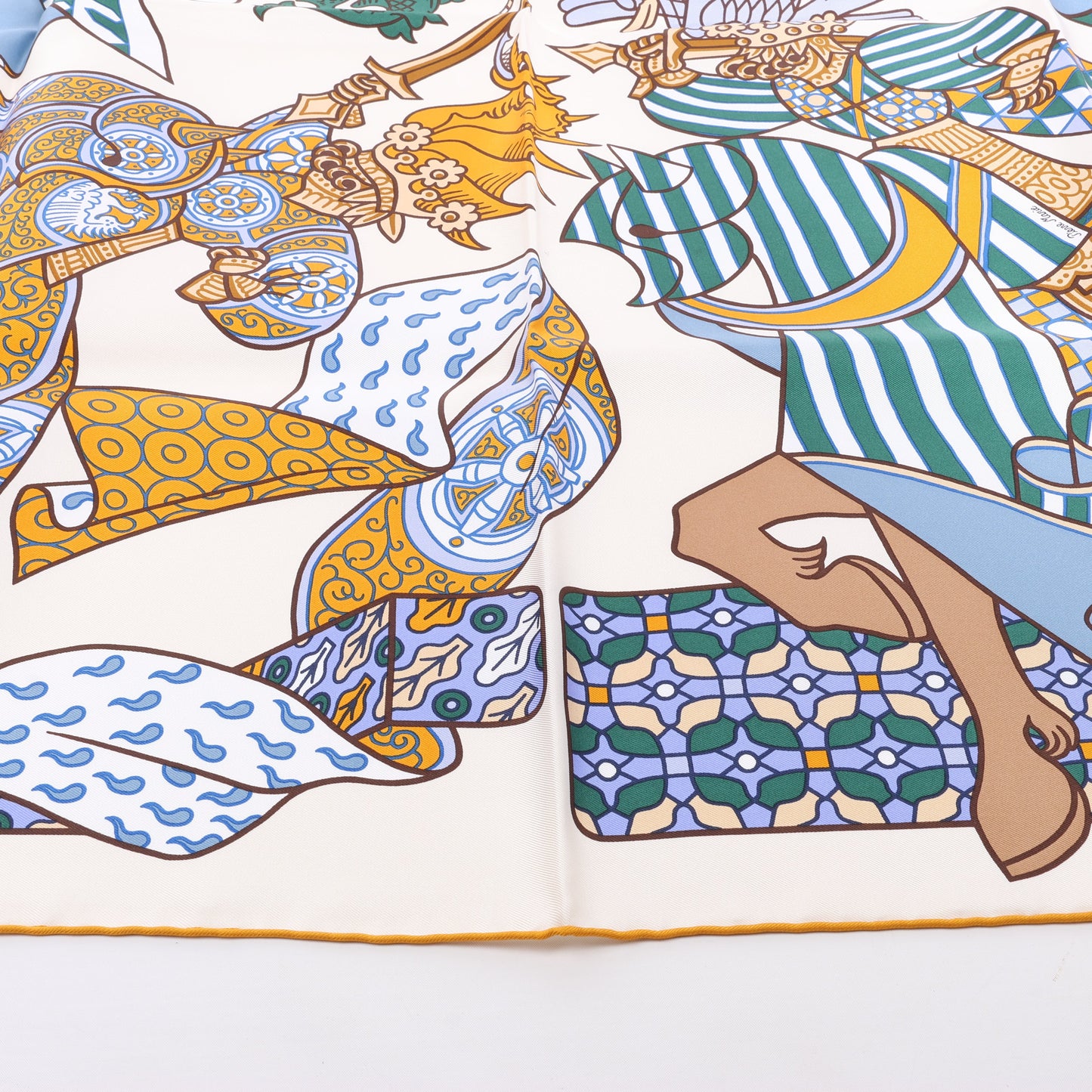 Hermès Carré 90 "DUELS ONIRIQUES" 100% Silk Scarf in Multicolor