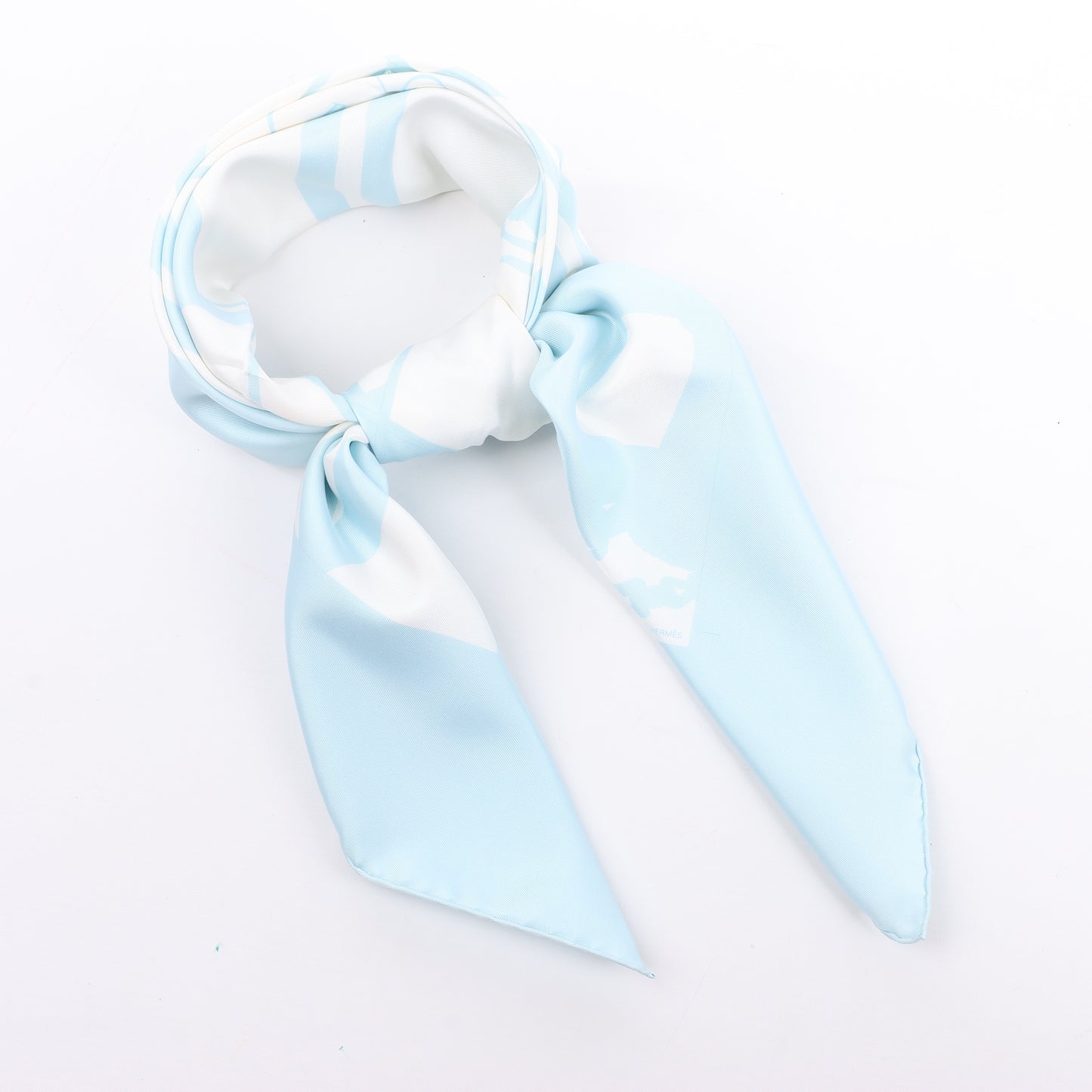 Hermès Carré 90 „EN DESORDRE“ Schal aus 100 % Seide in Blau