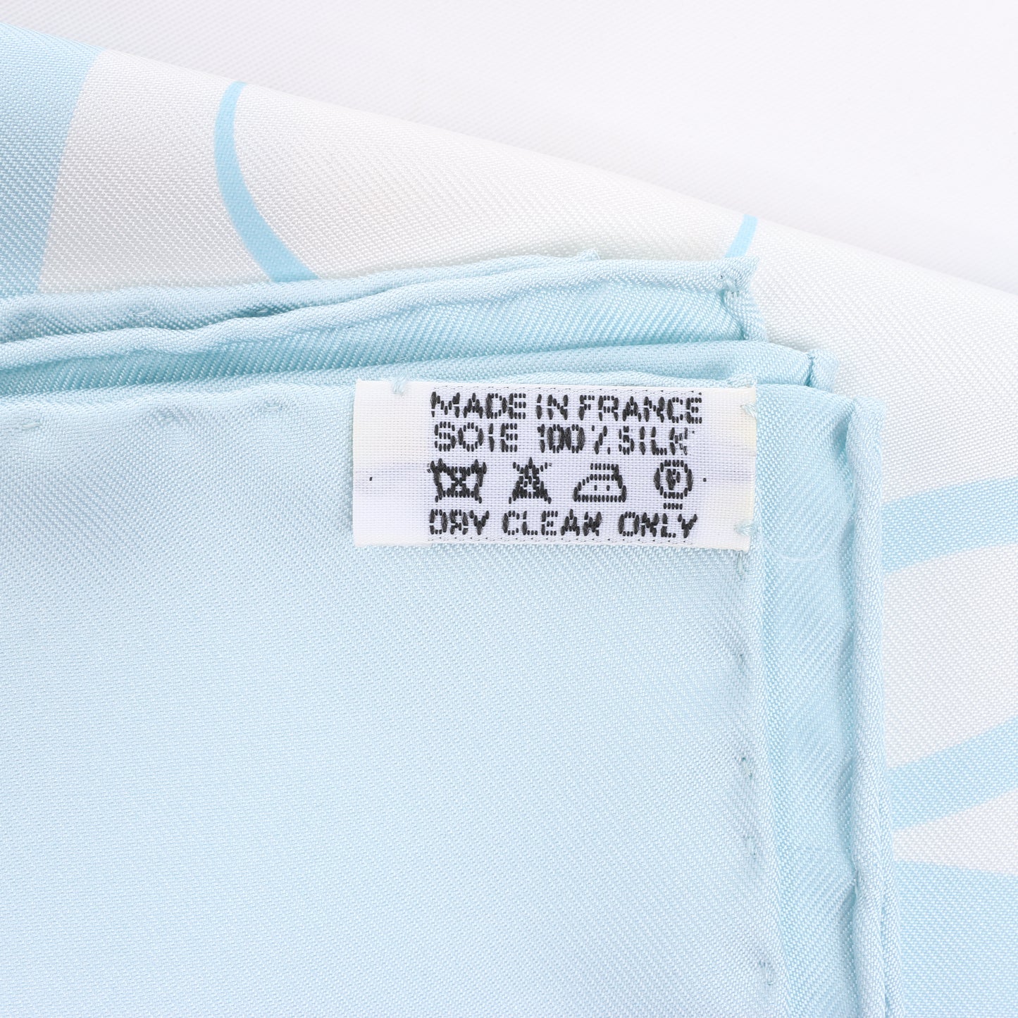 Hermès Carré 90 „EN DESORDRE“ Schal aus 100 % Seide in Blau